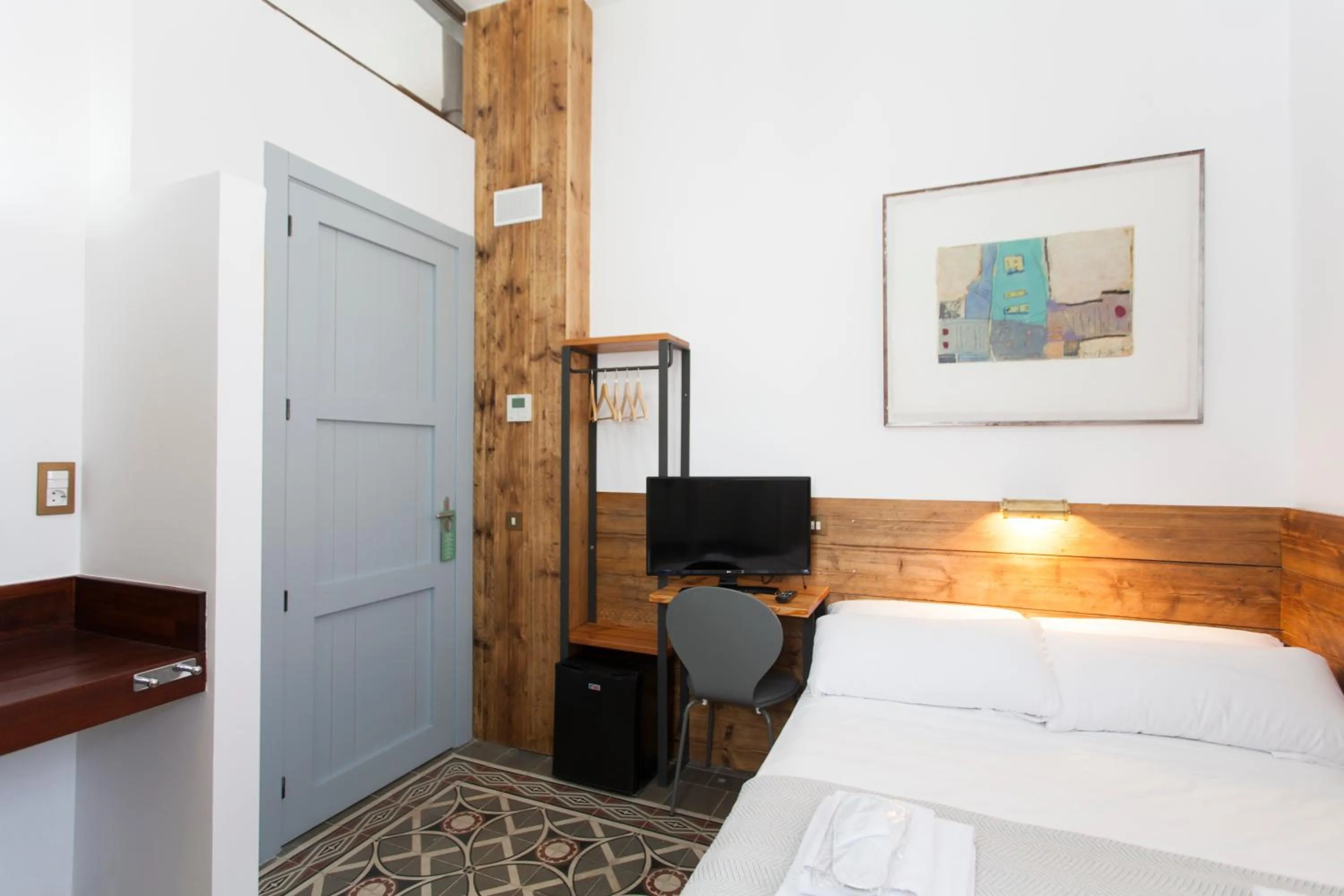 Photo of the whole room, Bed in Gran H La Marina