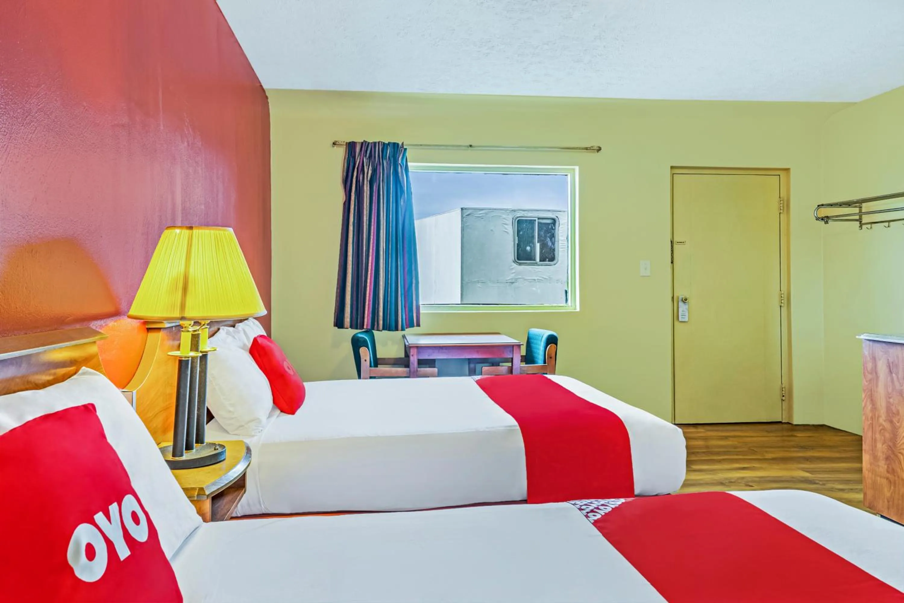 Bedroom, Bed in OYO Hotel North Lima OH - Boardman