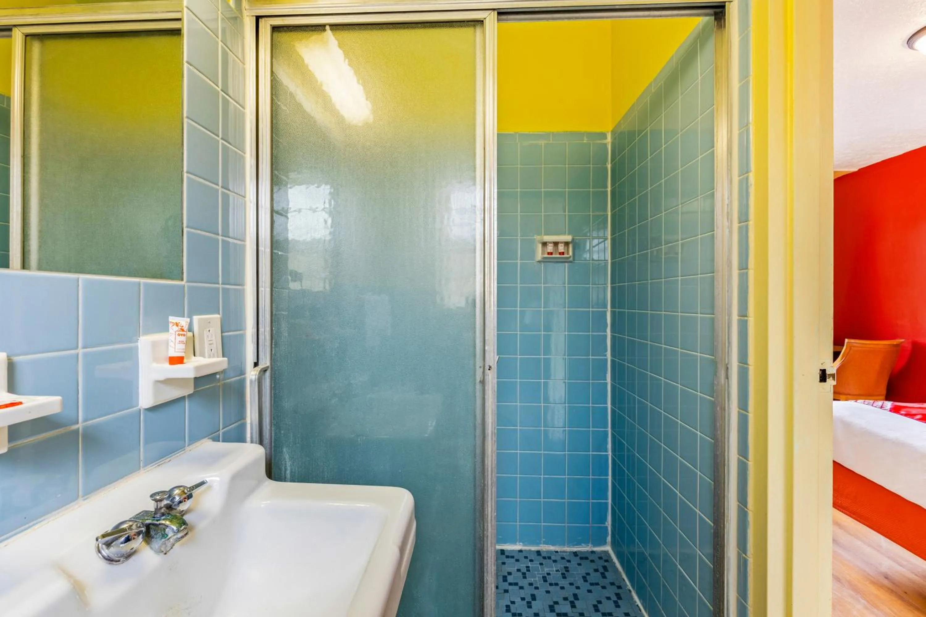 Bathroom in OYO Hotel North Lima OH - Boardman