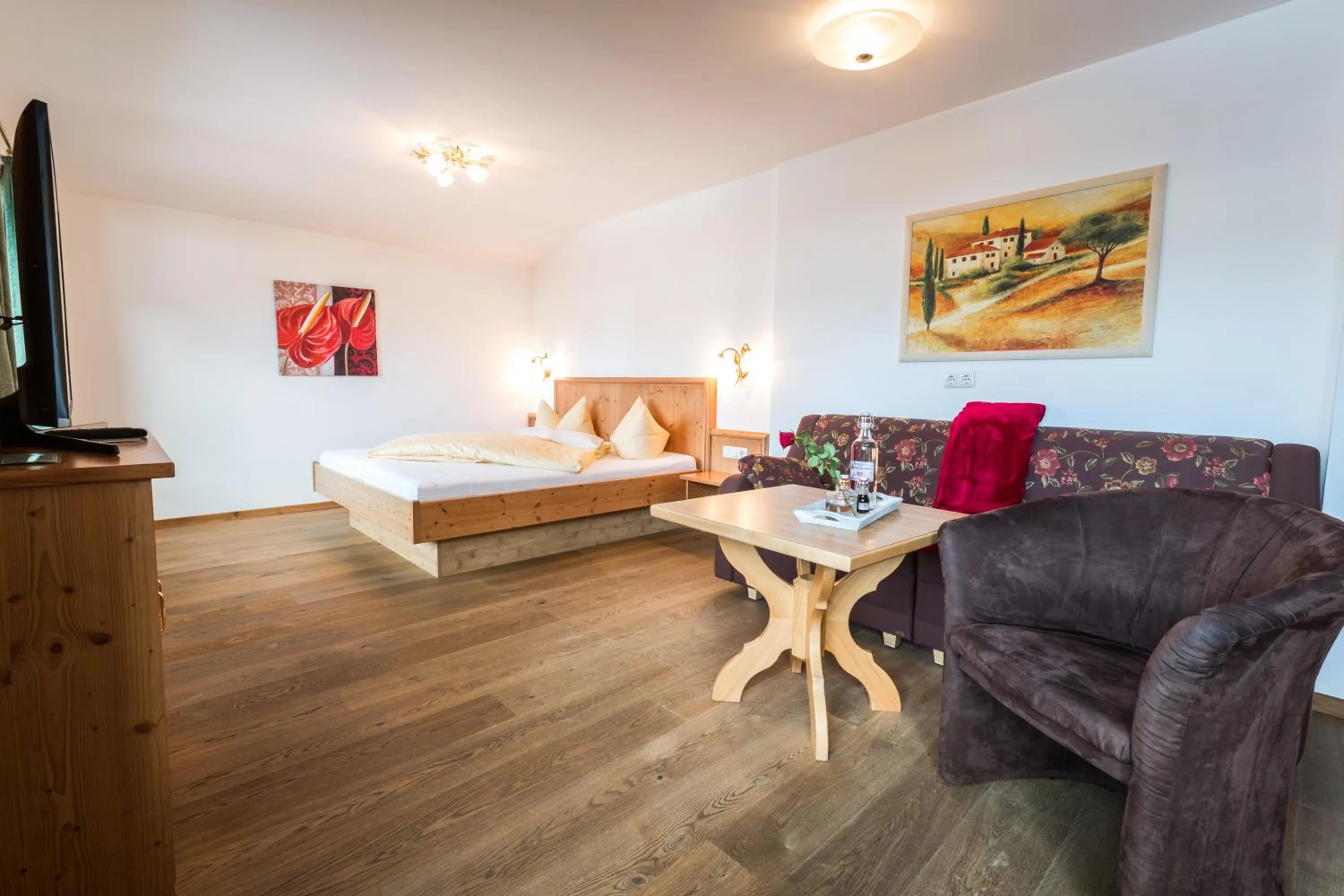 Balcony/Terrace, Bed in Haller's Posthotel