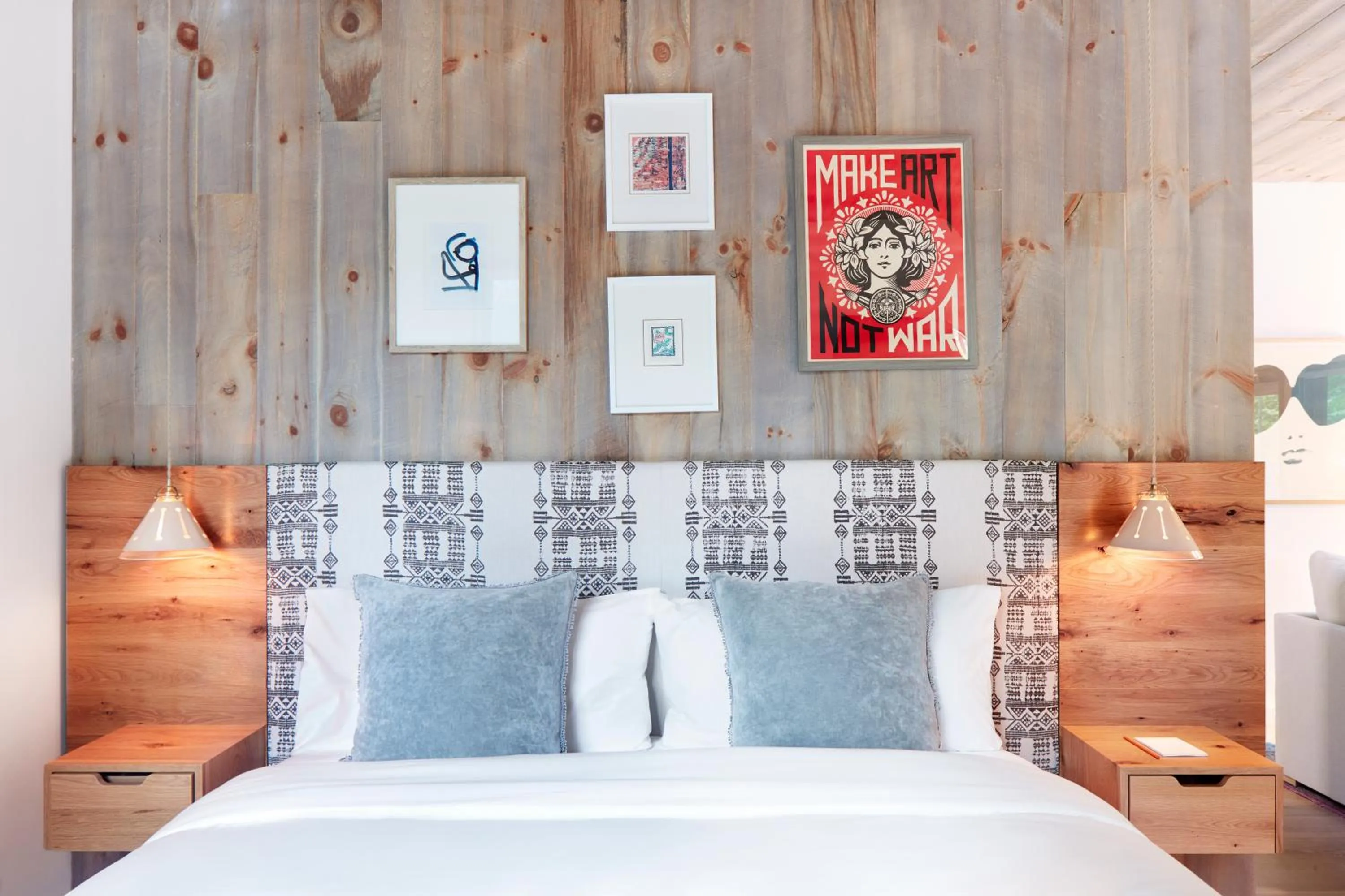 Bed in Woodstock Way Hotel