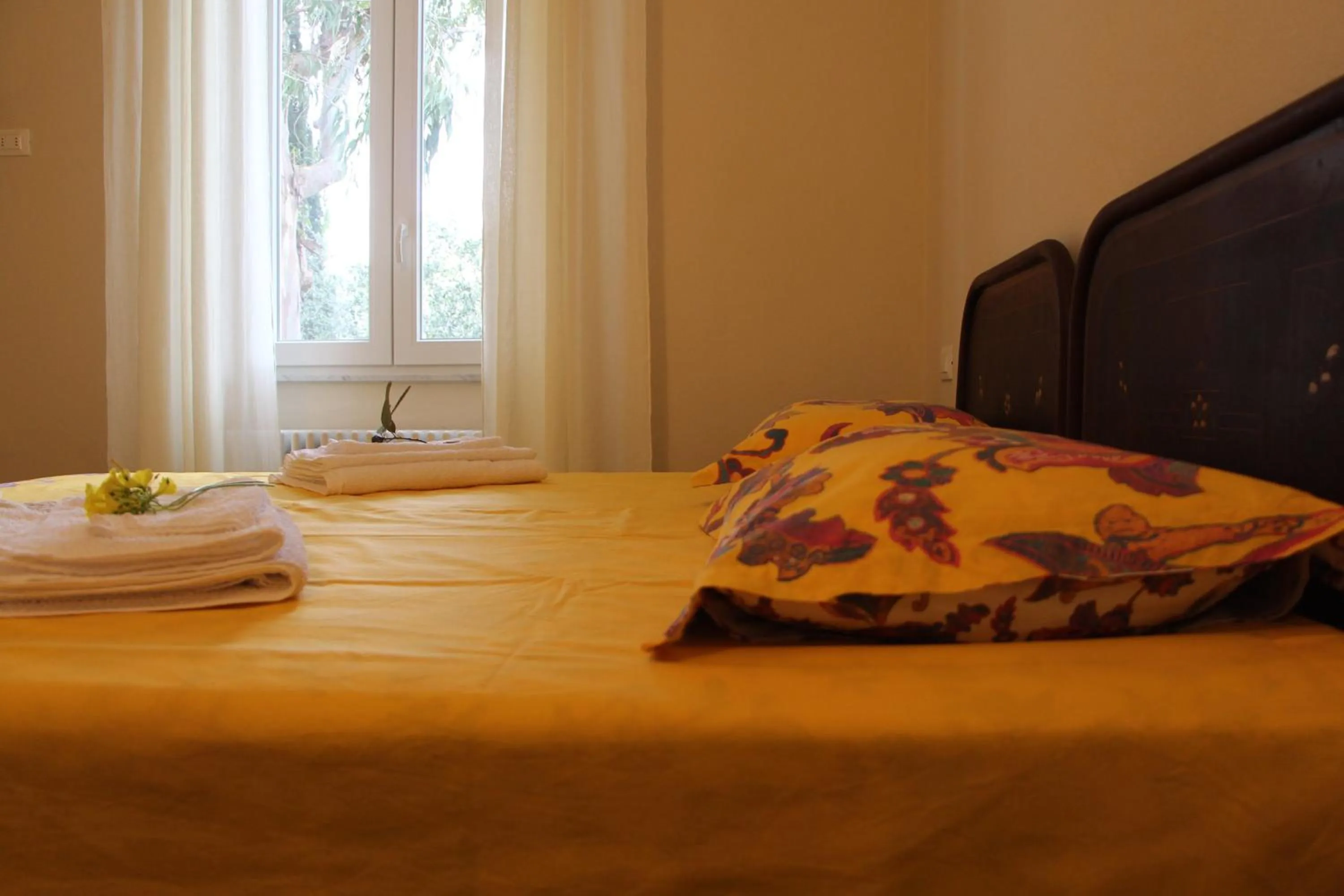 Bedroom, Bed in BB CÀ DE MÂ