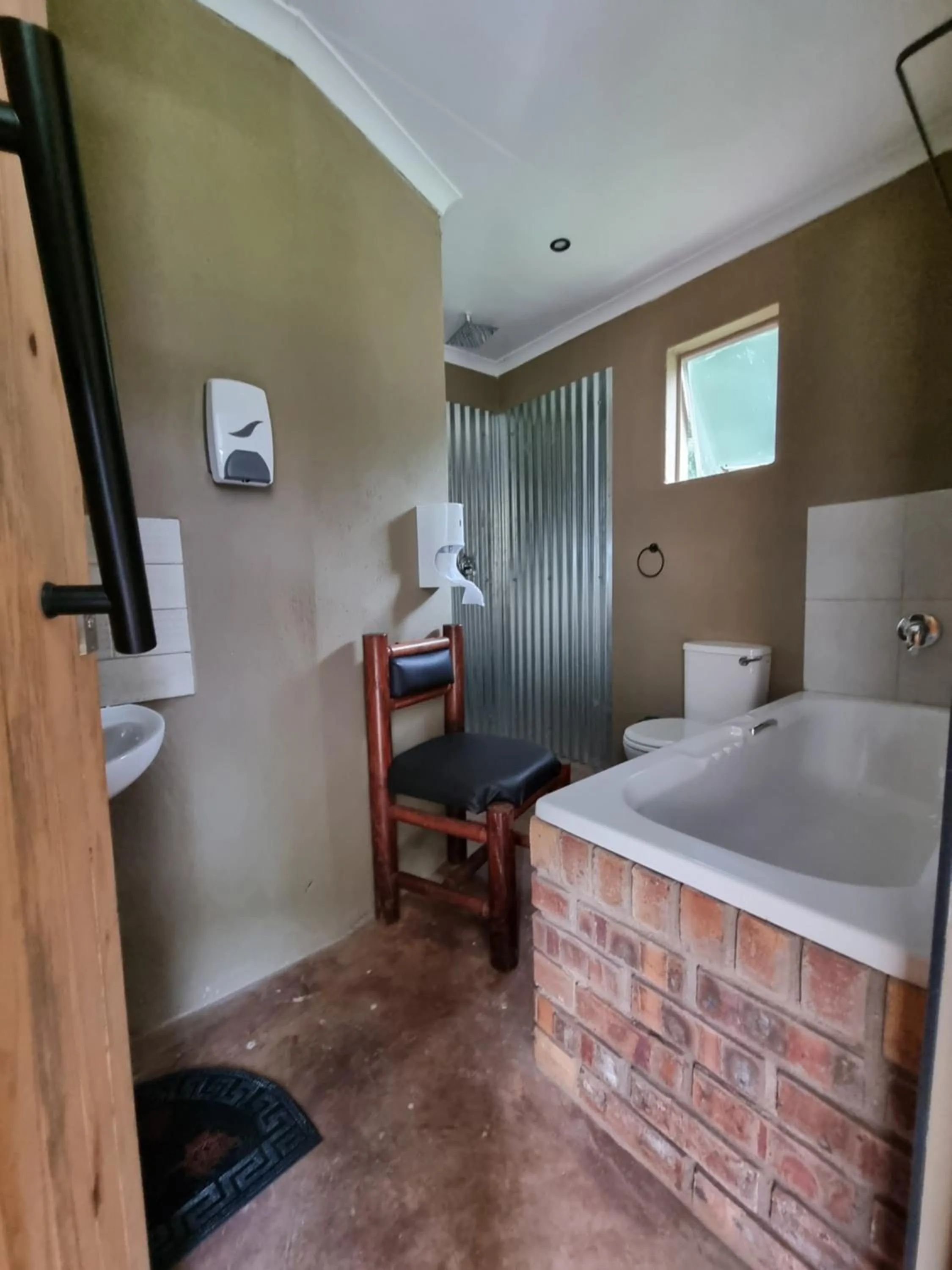 Shower, Bed in Rocky Drift Private Nature Reserve