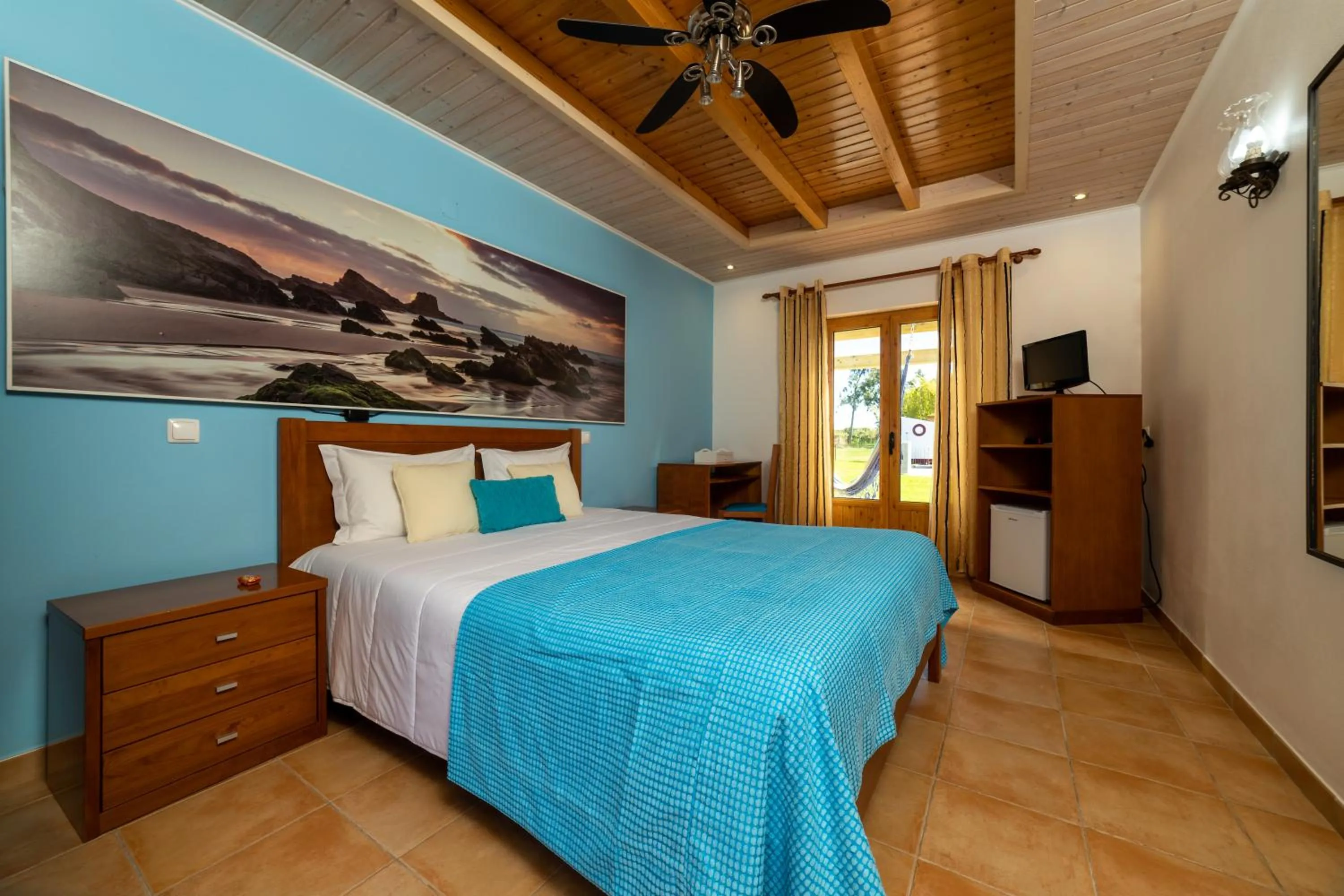 Bedroom, Bed in Monte do Zeca