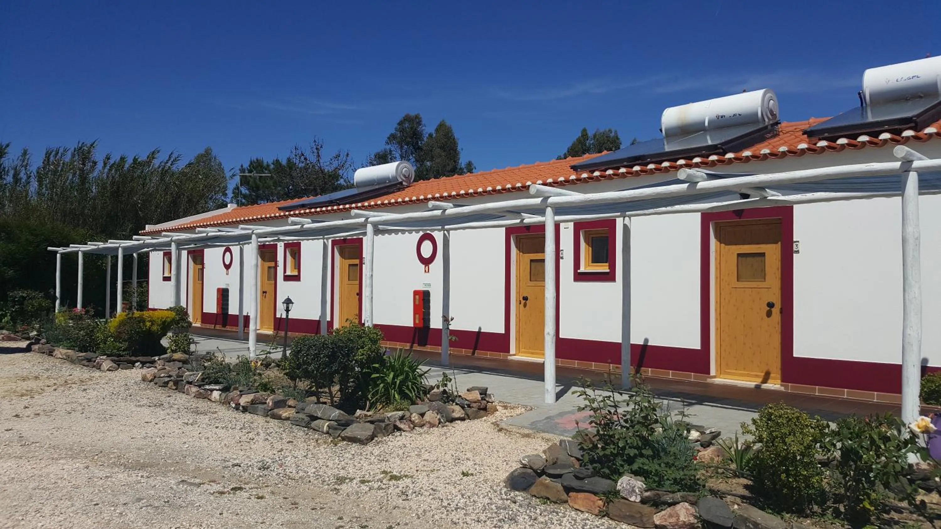 Facade/entrance in Monte do Zeca