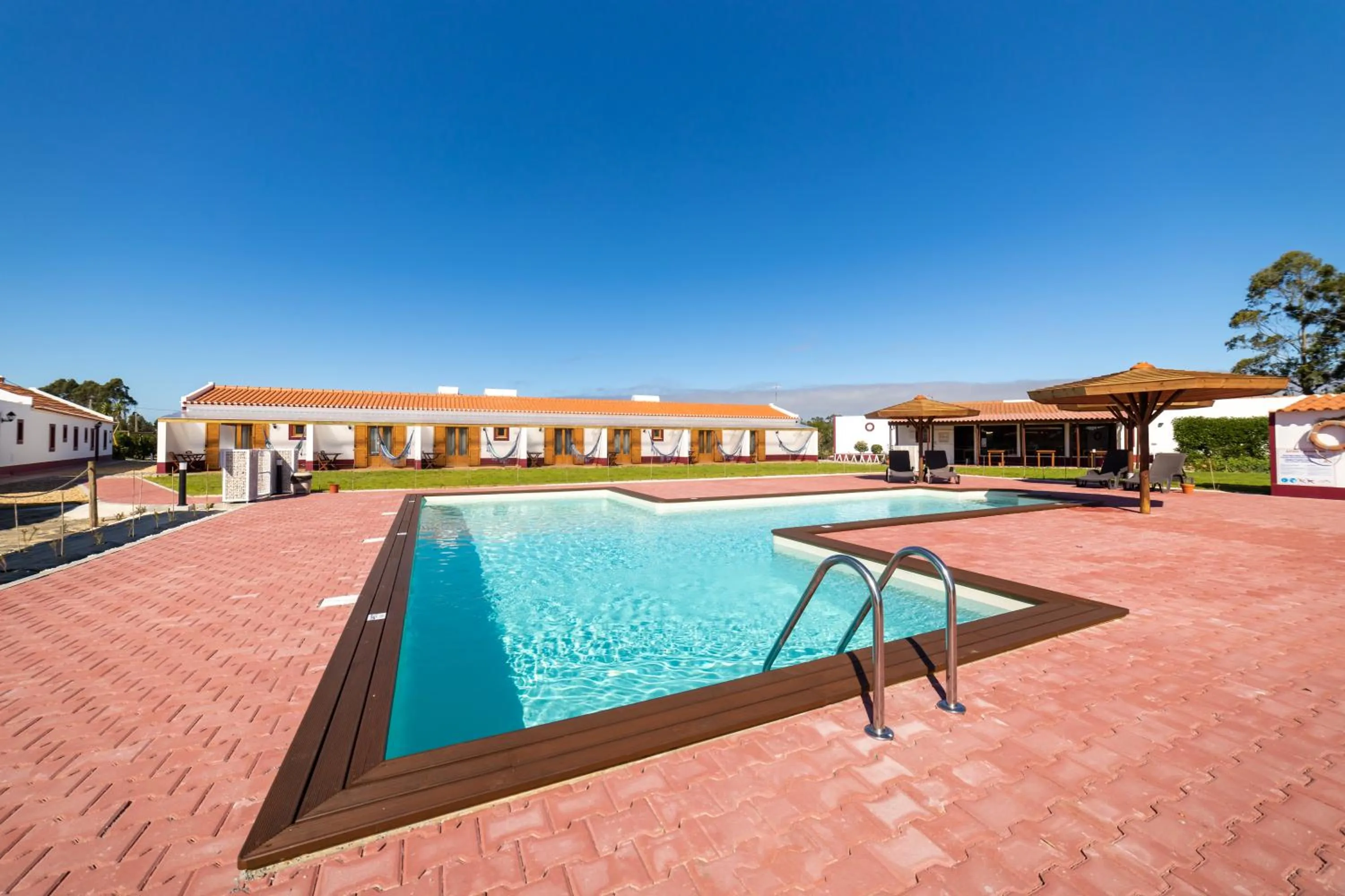 Property building in Monte do Zeca