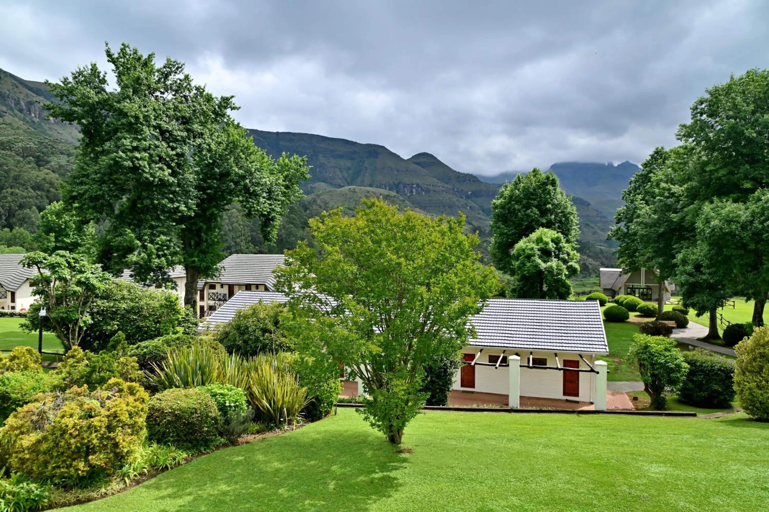 Champagne Castle Hotel