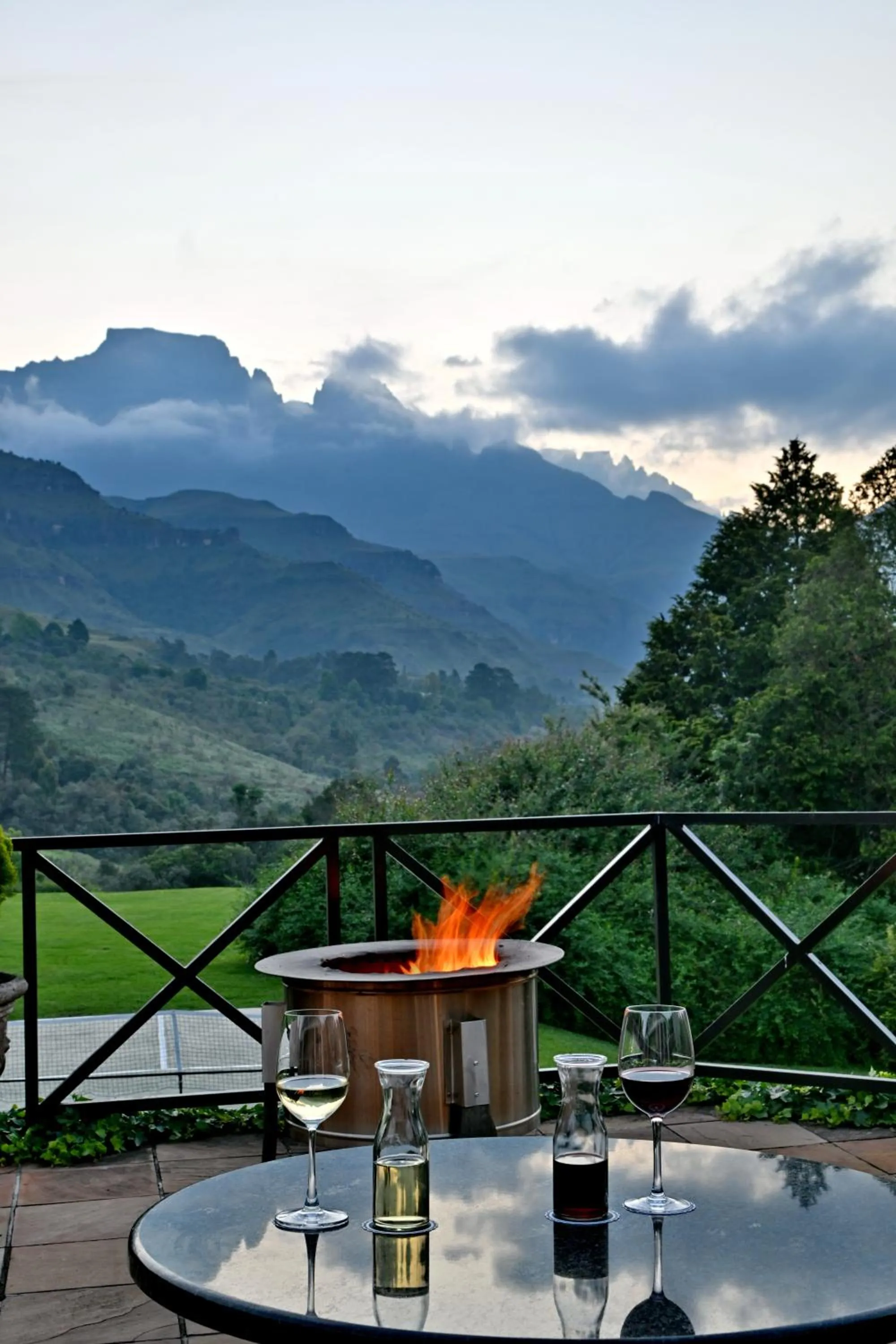 Champagne Castle Hotel