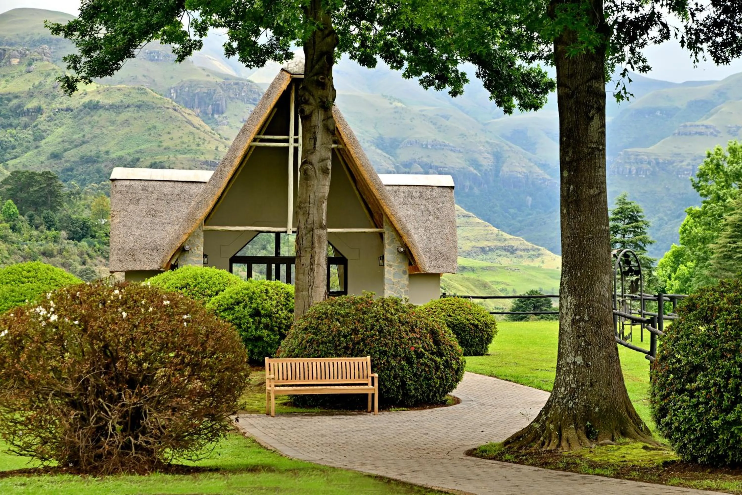 Champagne Castle Hotel