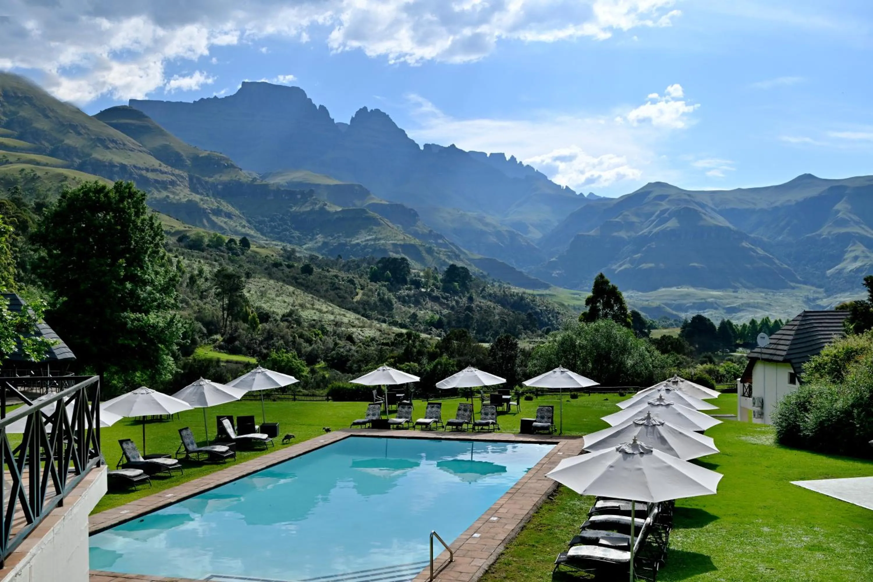 Champagne Castle Hotel