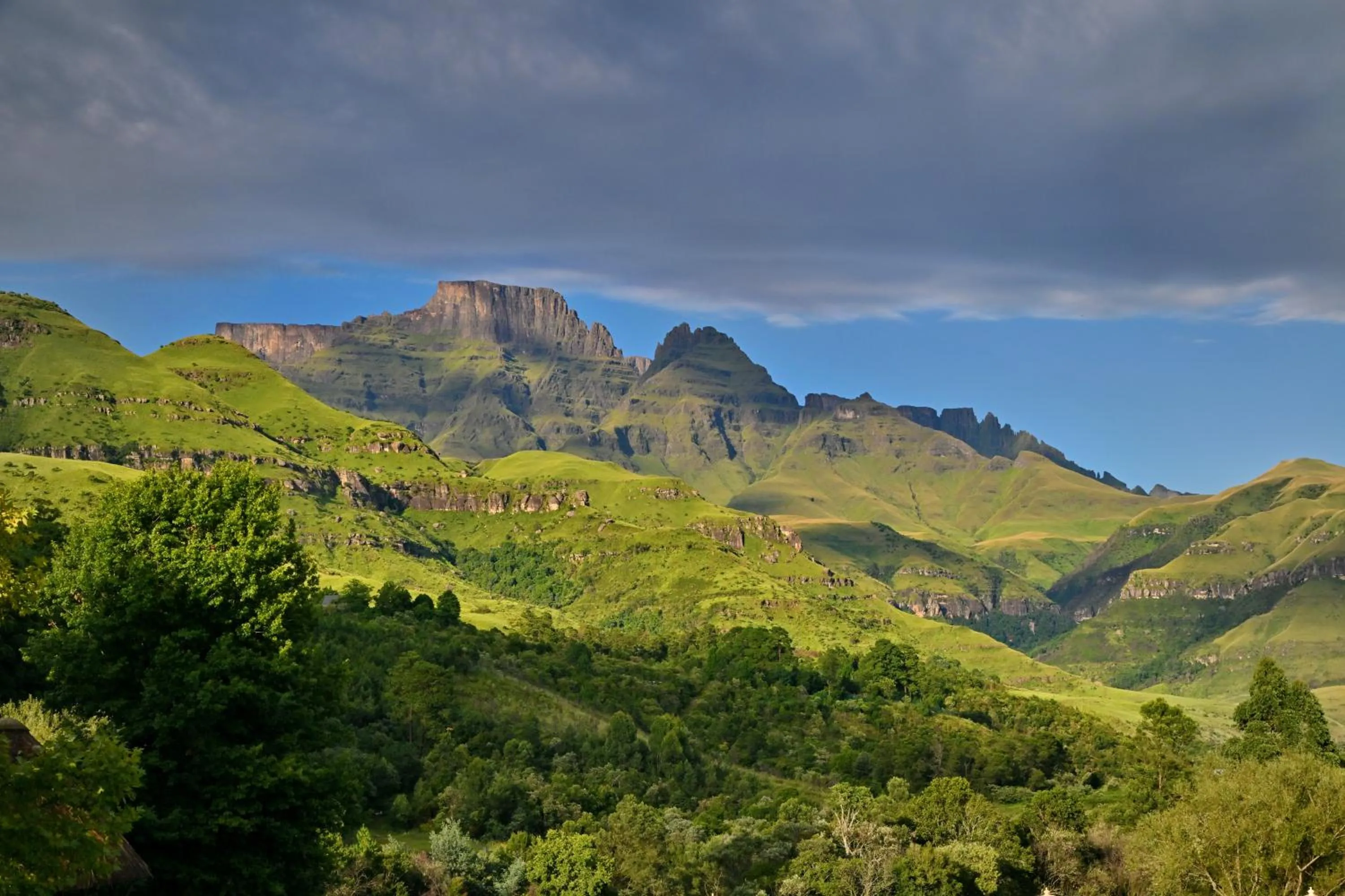 Champagne Castle Hotel