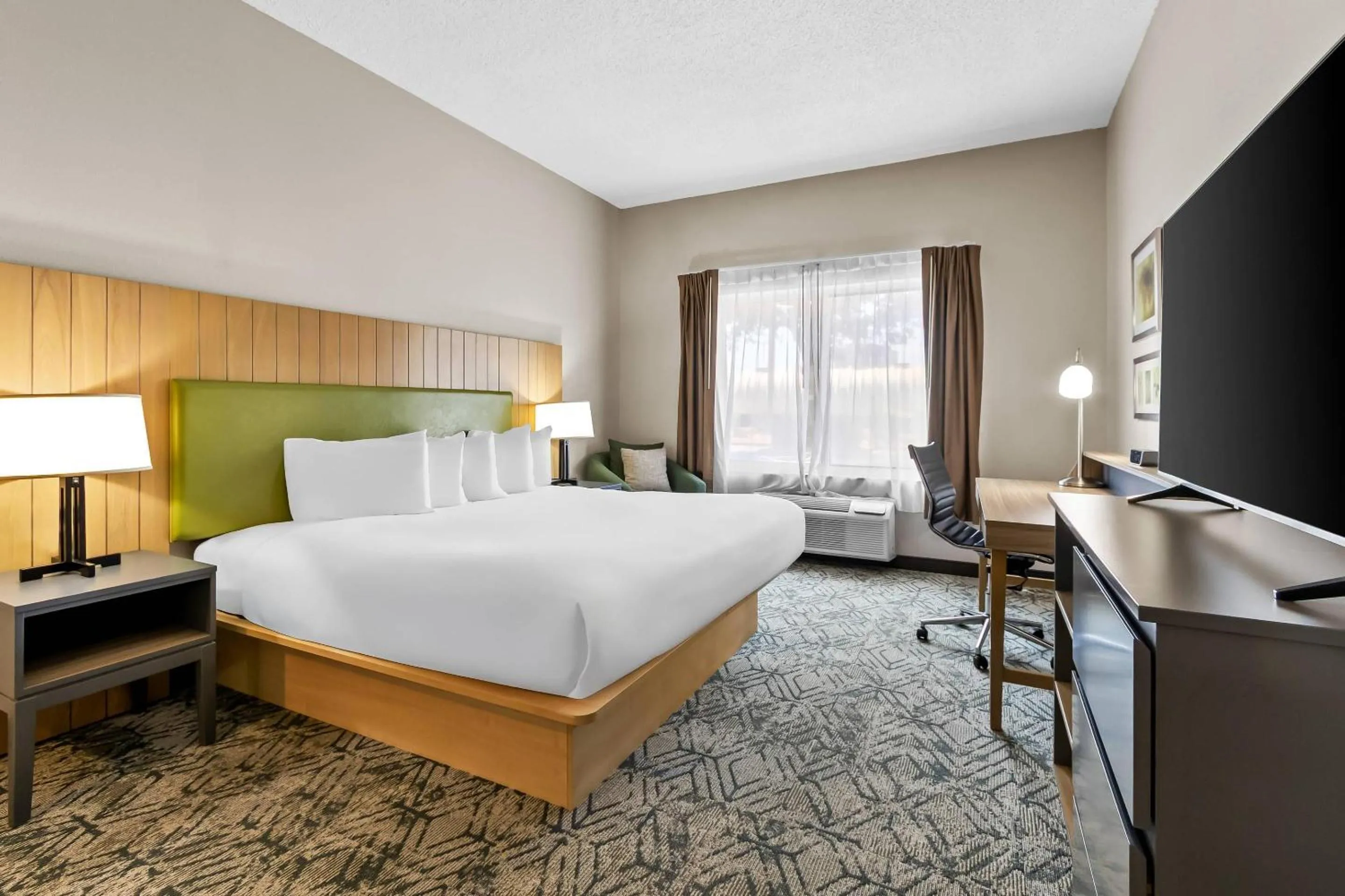 Bedroom, Bed in Country Inn & Suites By Radisson, Charleston North, SC