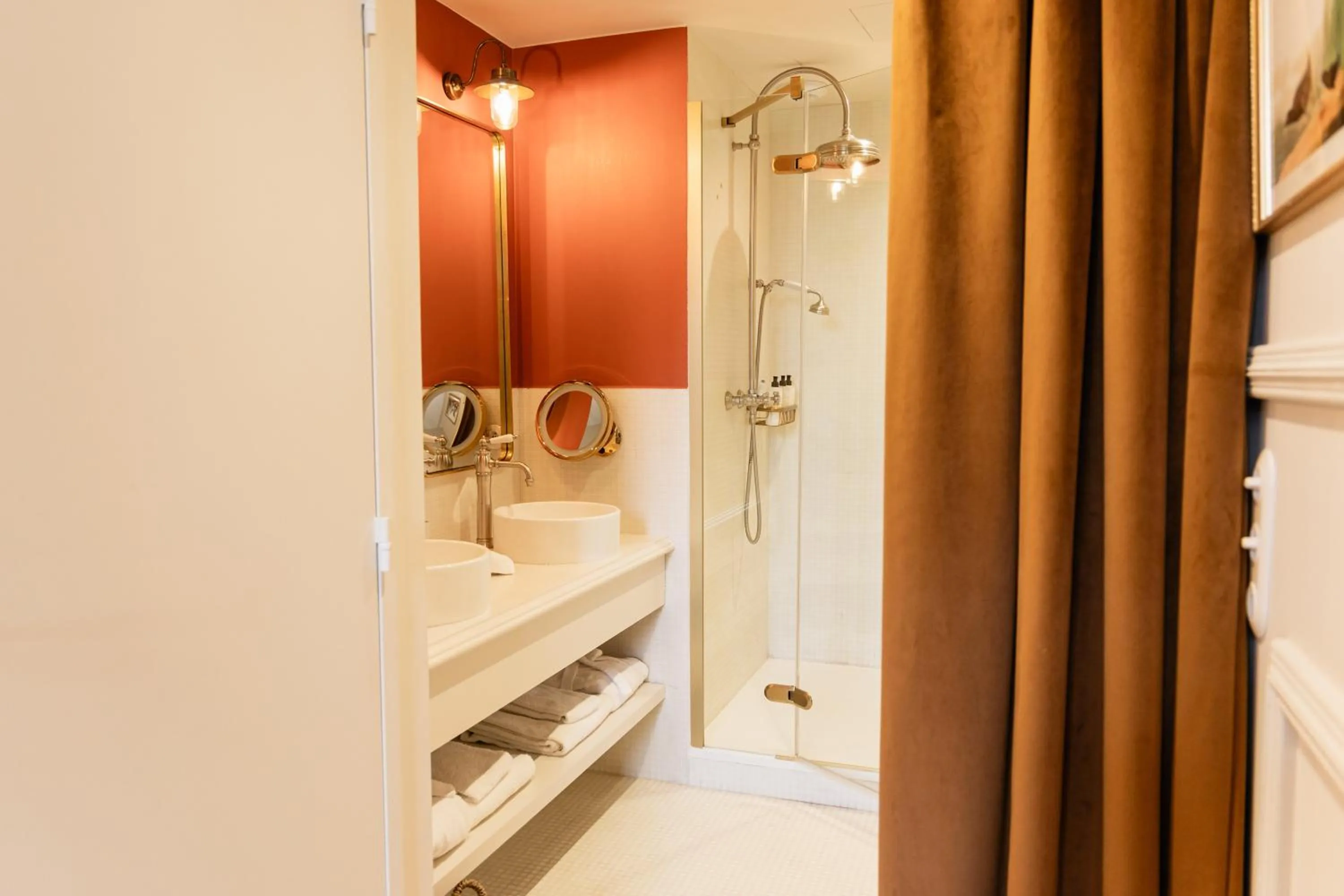 Bathroom in Château Léognan, Domaine viticole - proche Bordeaux