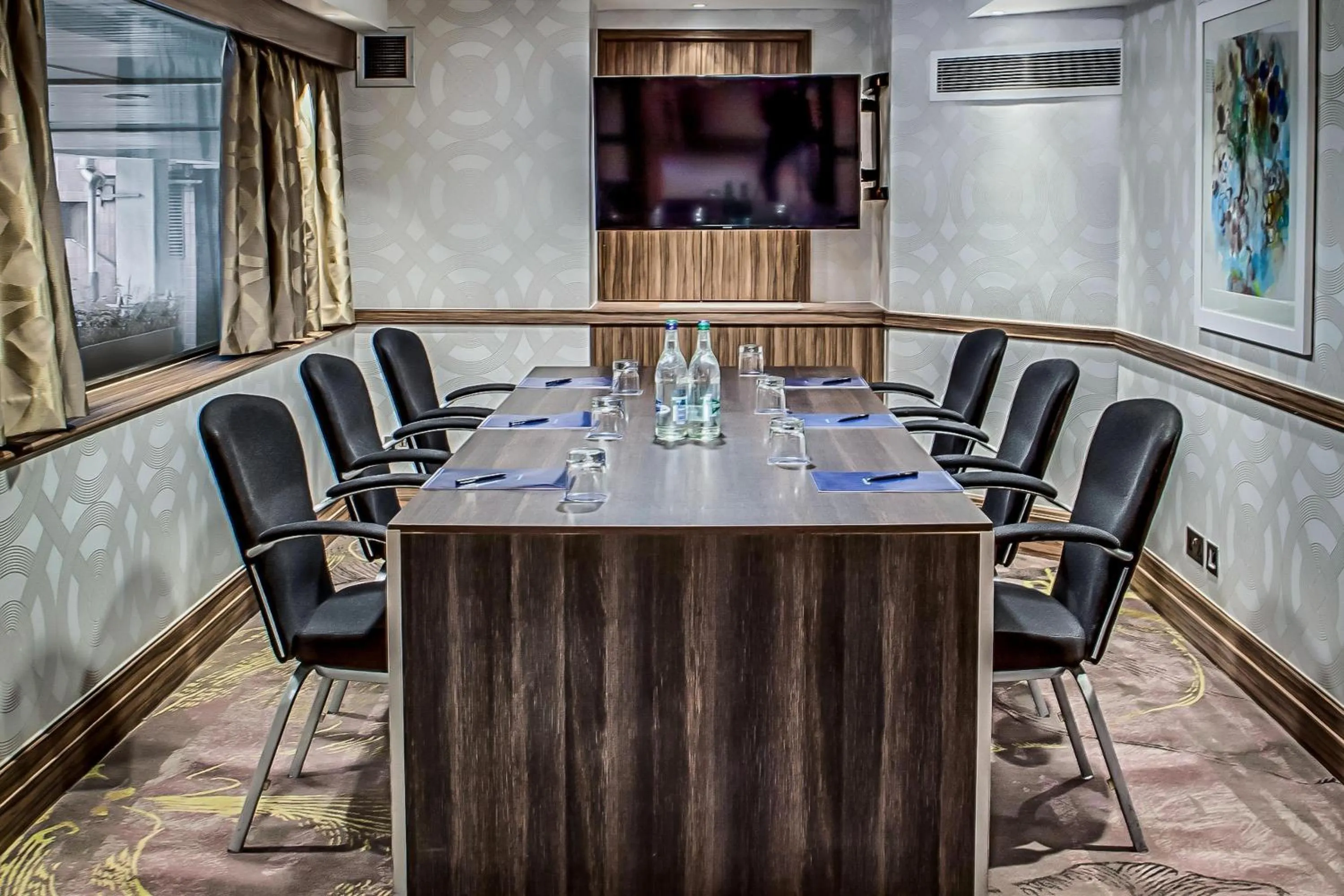 Meeting/conference room in Hilton London Kensington Hotel