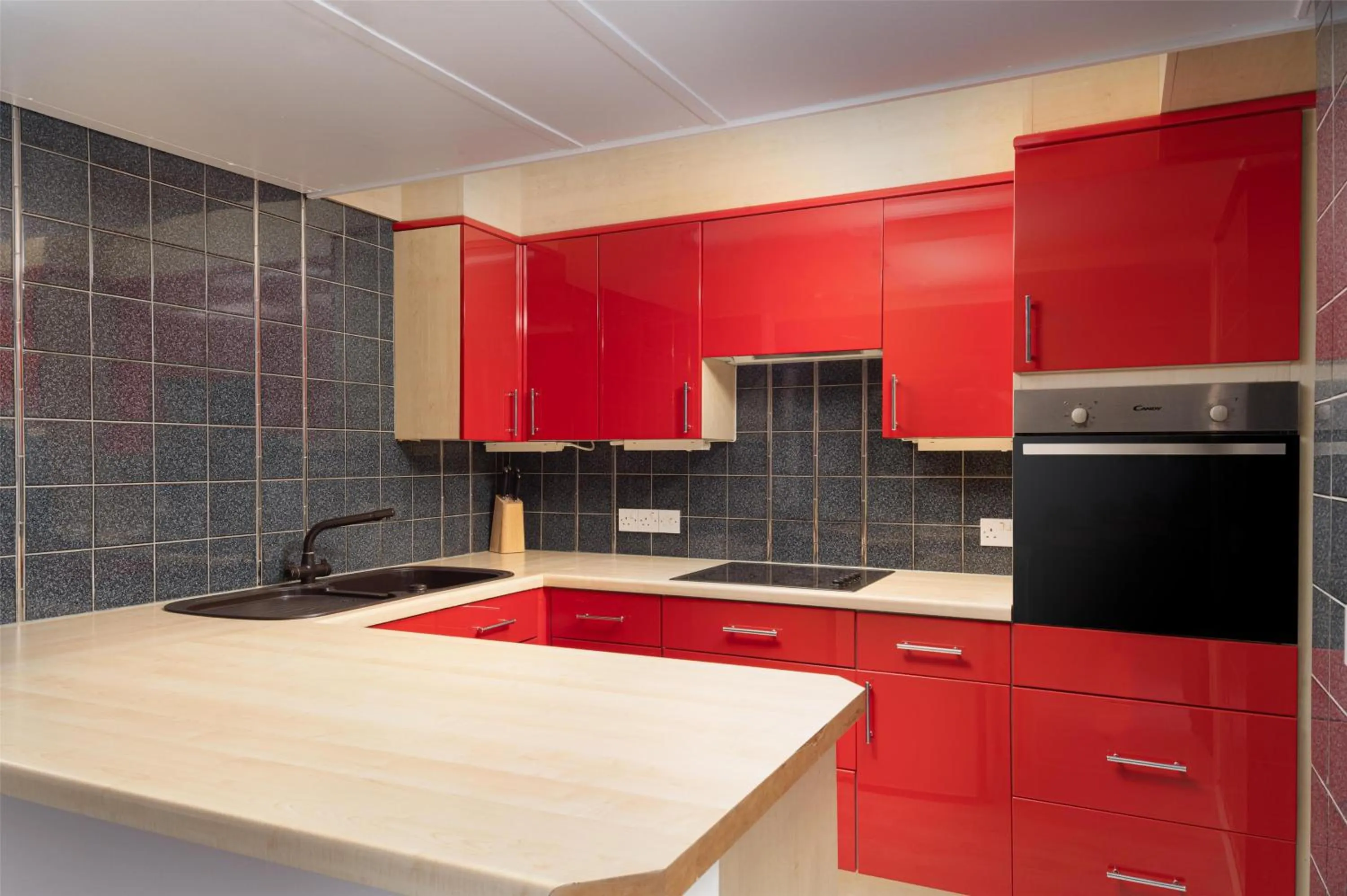 Kitchen or kitchenette in Hilton London Kensington Hotel