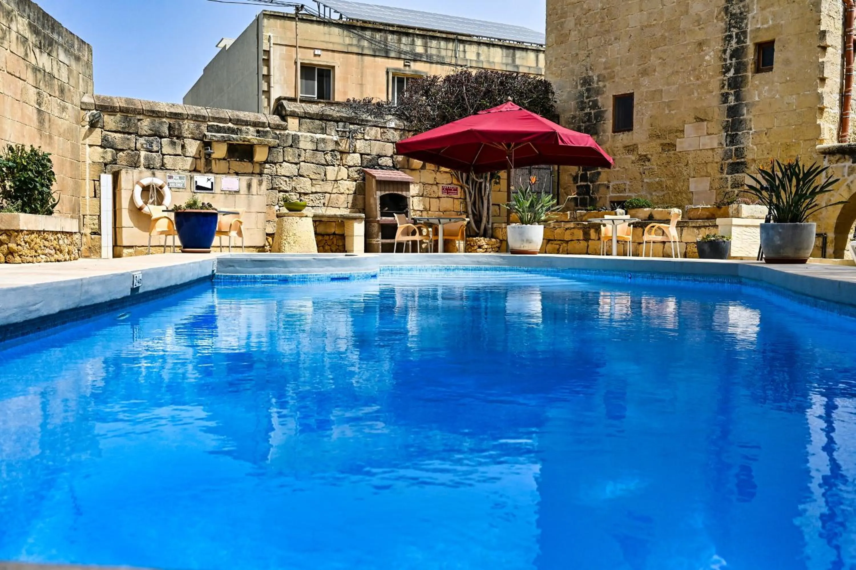 Swimming pool in Maria's B&B