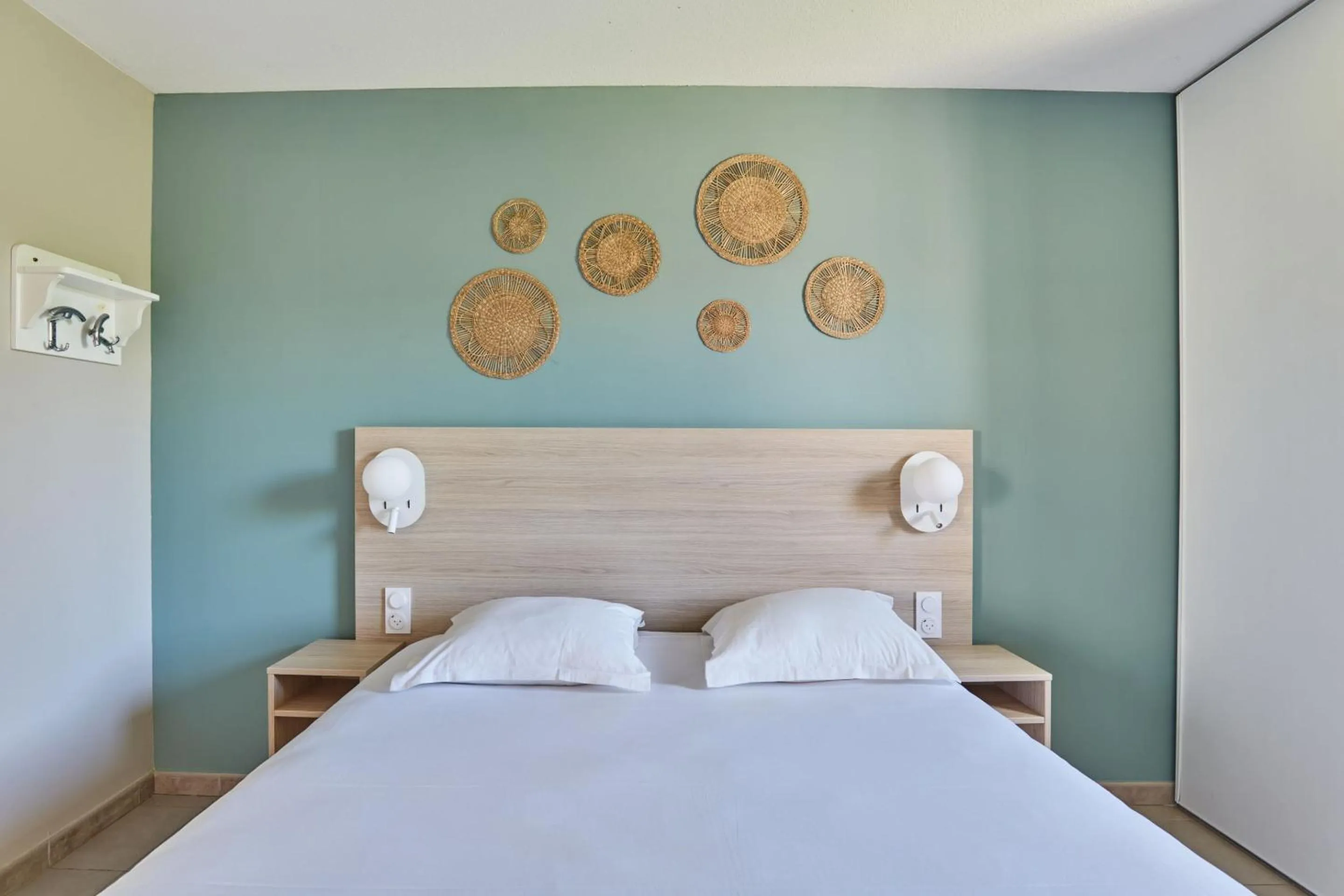 Bedroom, Bed in Résidence Odalys Les Océanides