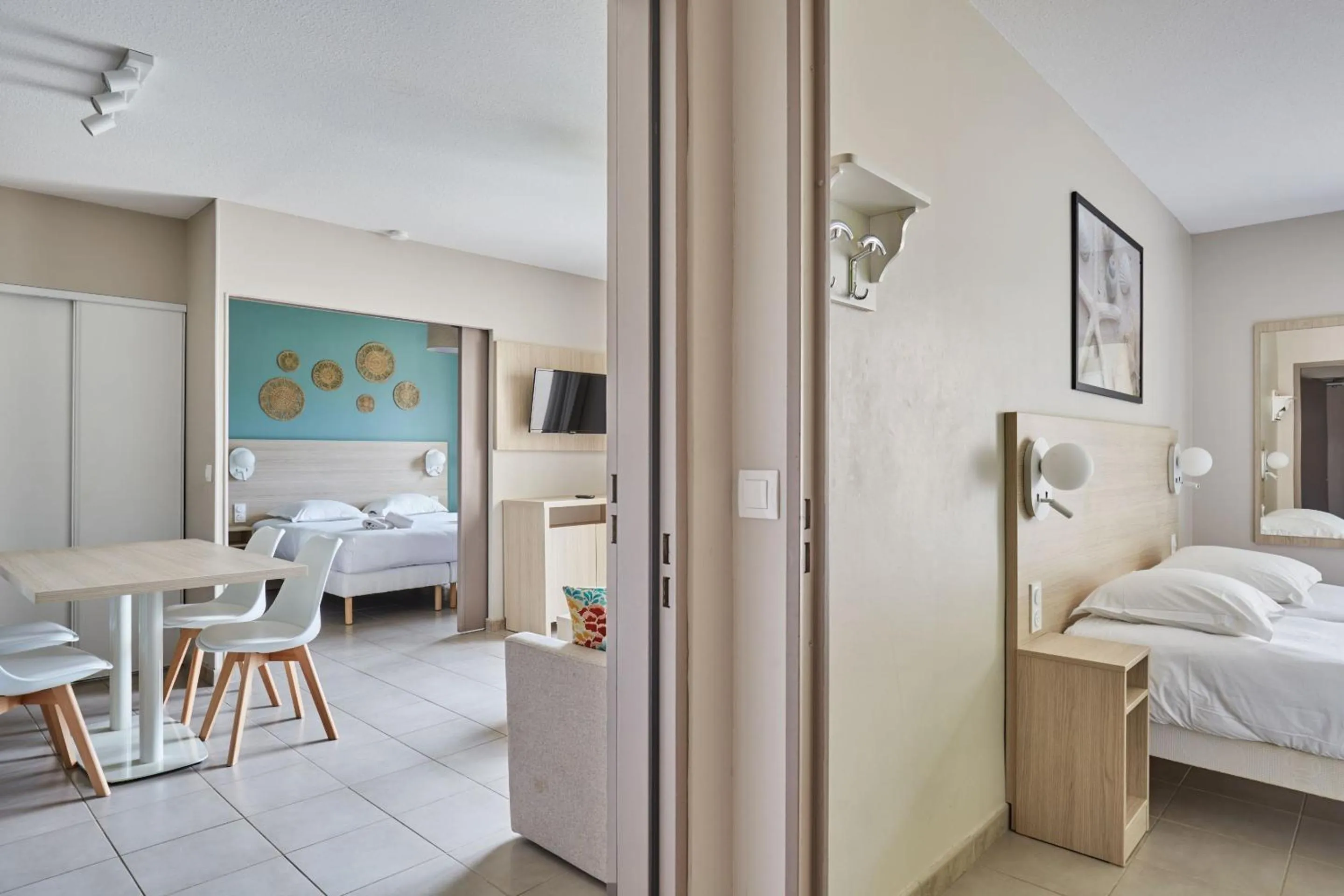 Seating area, Bed in Résidence Odalys Les Océanides
