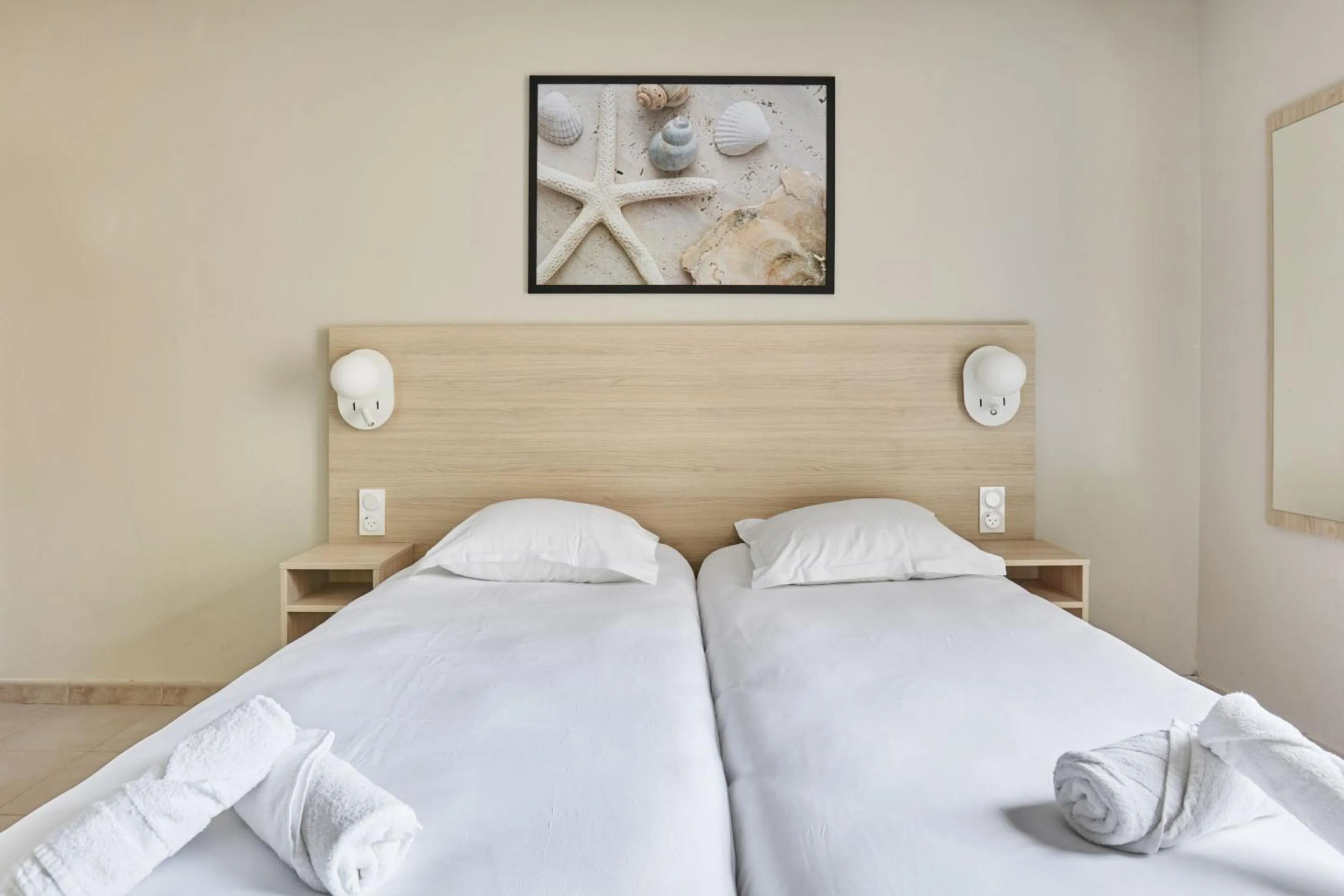 Bedroom, Bed in Résidence Odalys Les Océanides