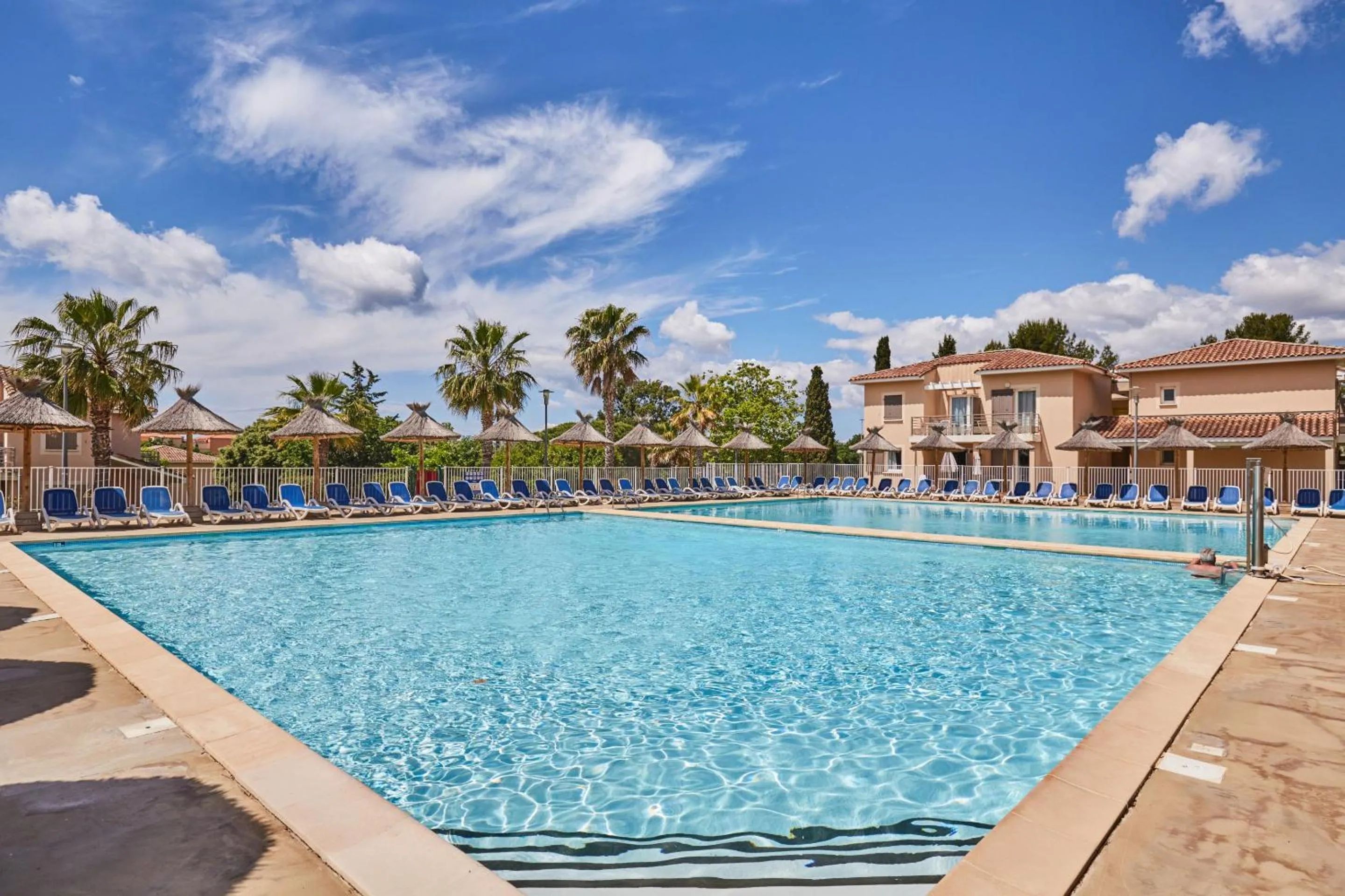 Swimming pool in Résidence Odalys Les Océanides