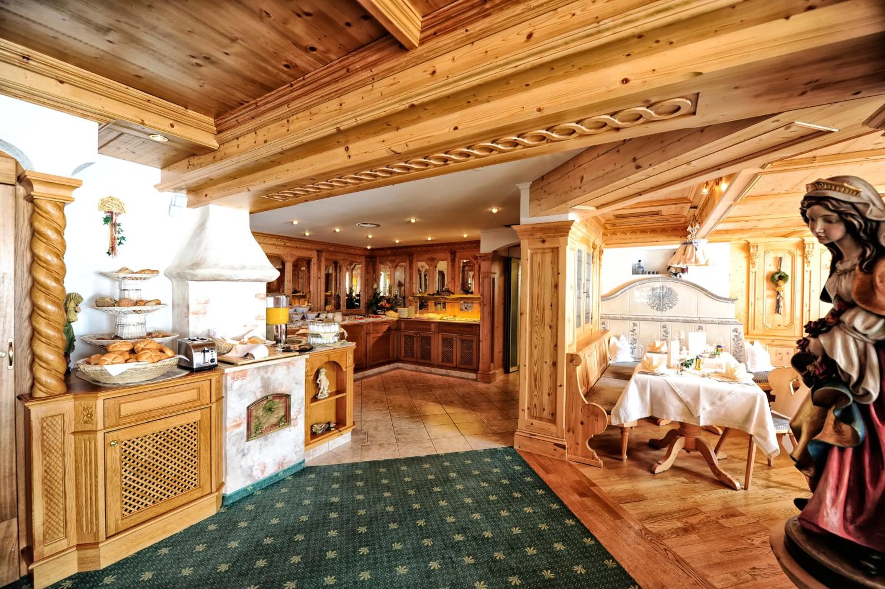 Restaurant/places to eat in Hotel Verwall