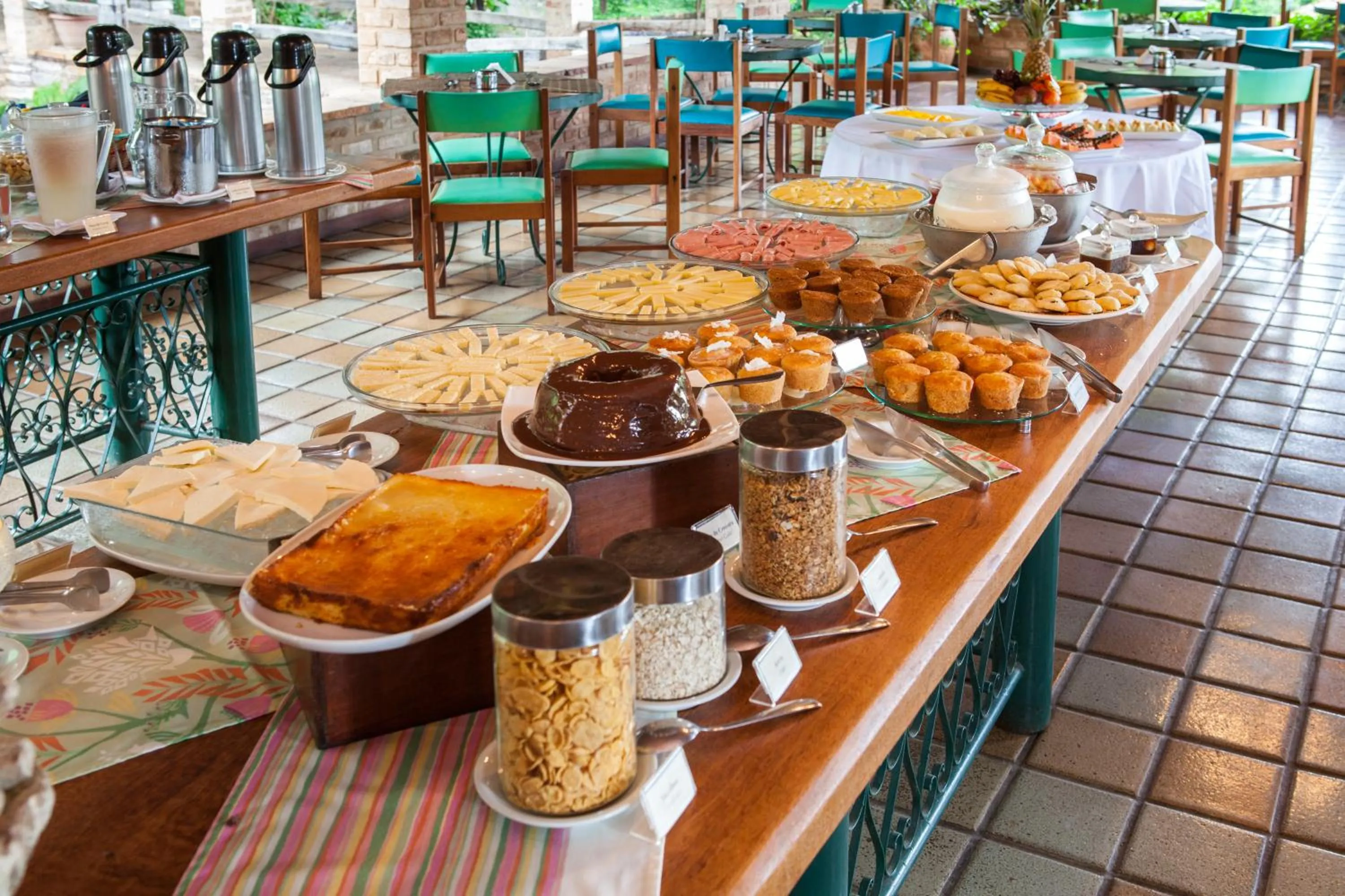 Buffet breakfast in Hotel de Lençois