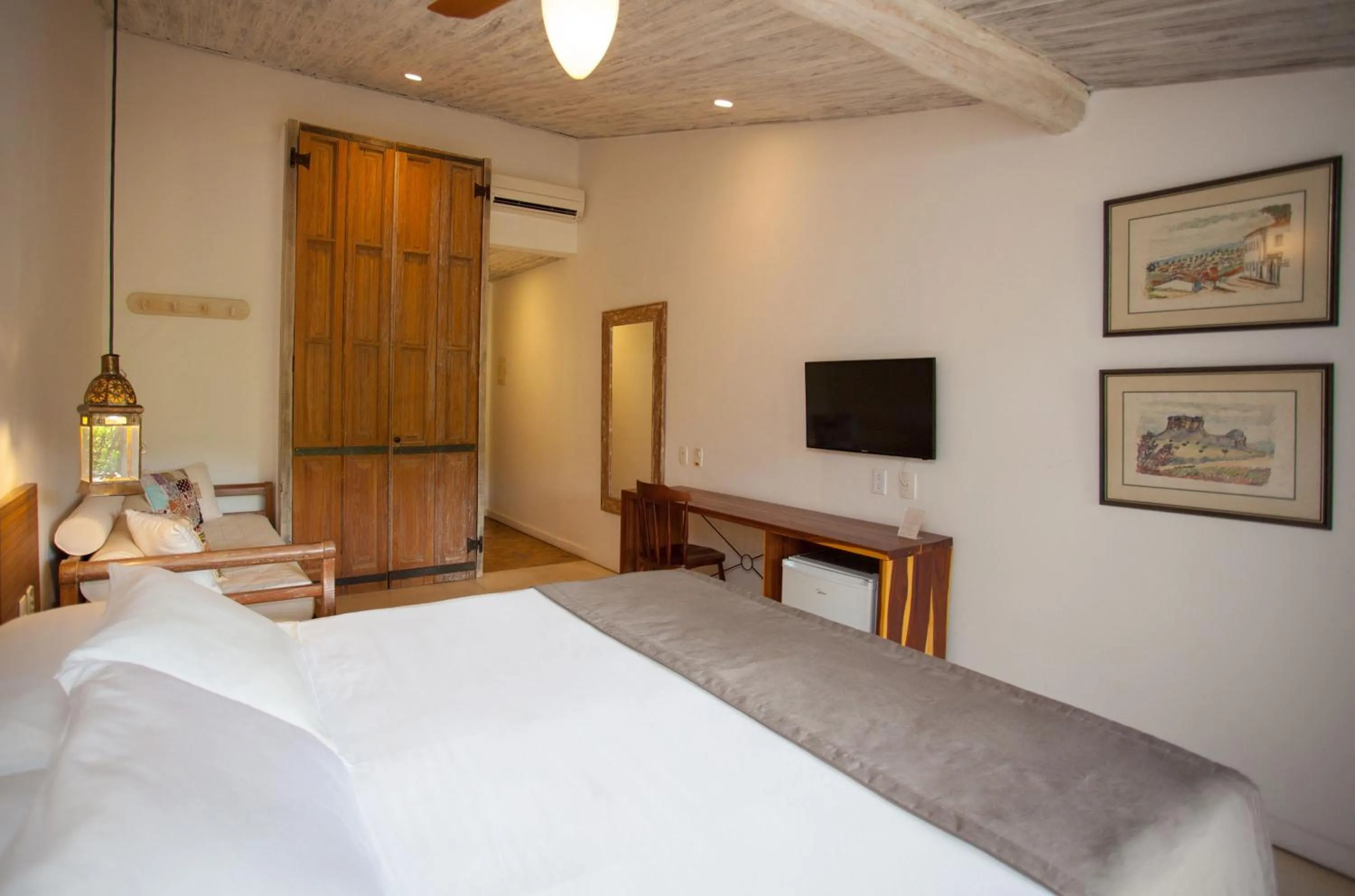 Bed in Hotel de Lençois