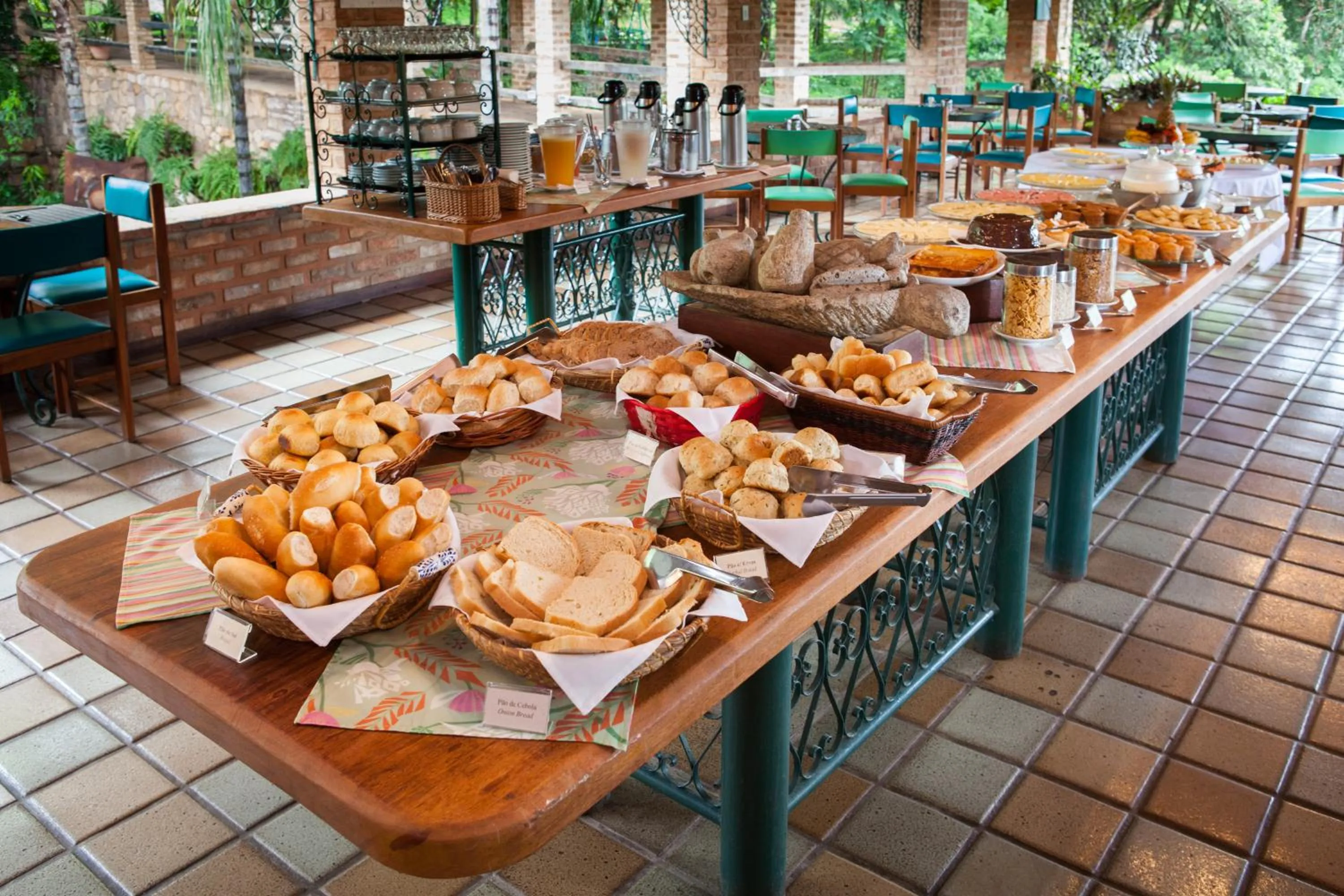 Buffet breakfast in Hotel de Lençois