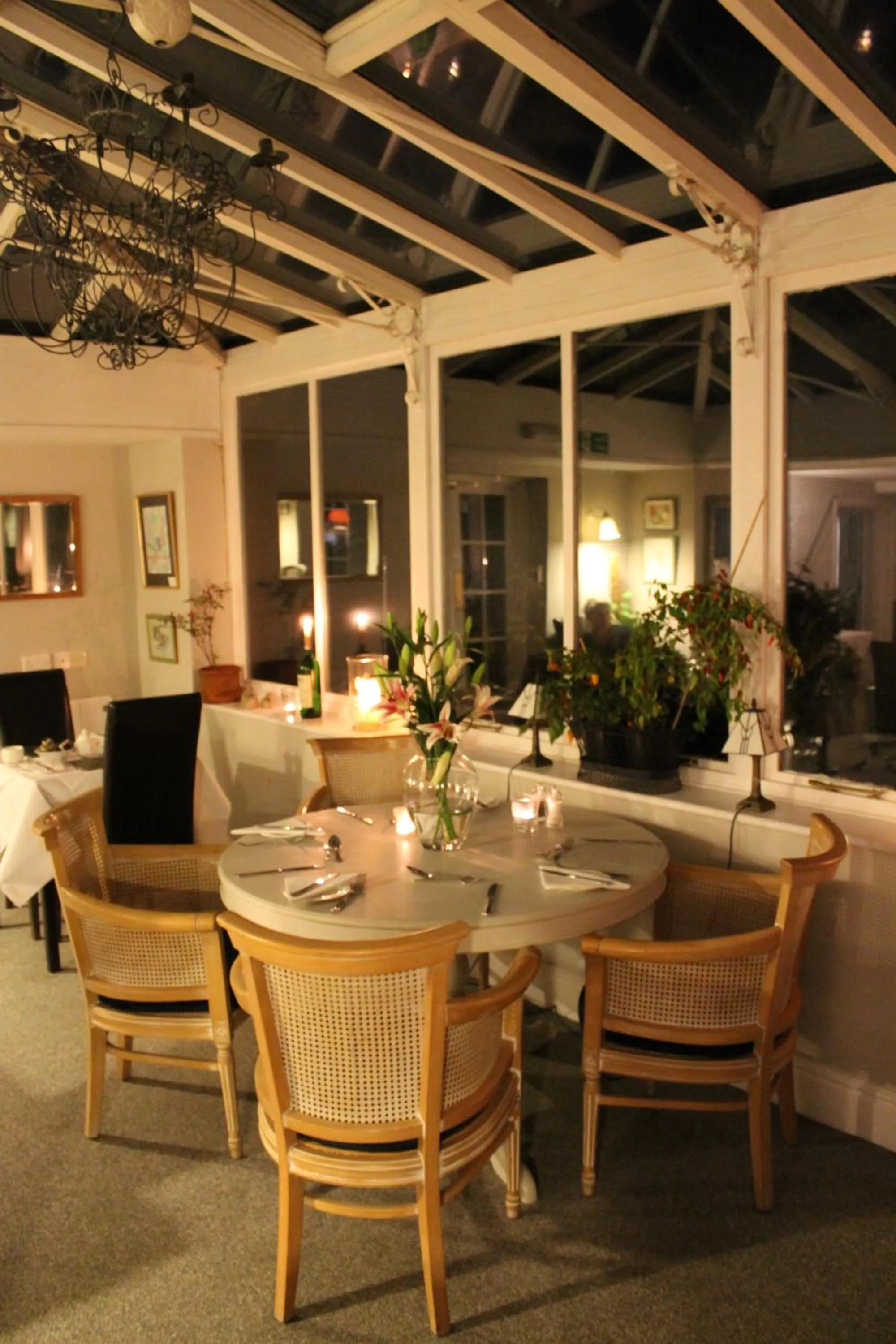 Restaurant/places to eat in Chequers Hotel