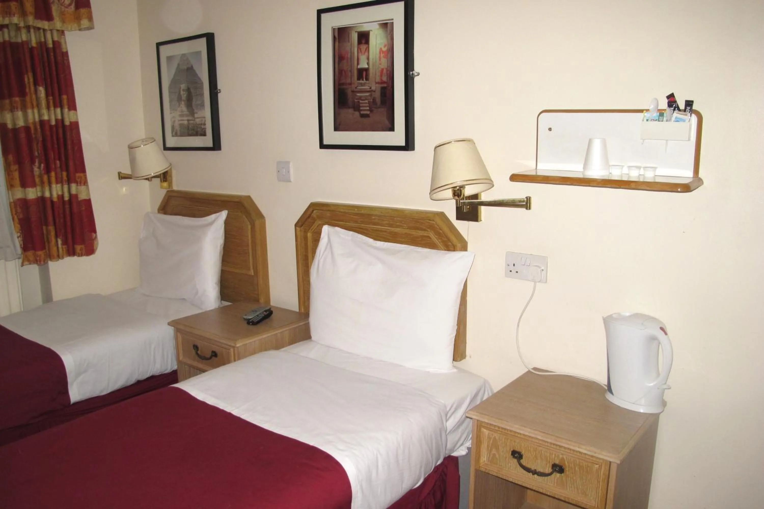 Decorative detail, Bed in Chiswick Lodge Hotel