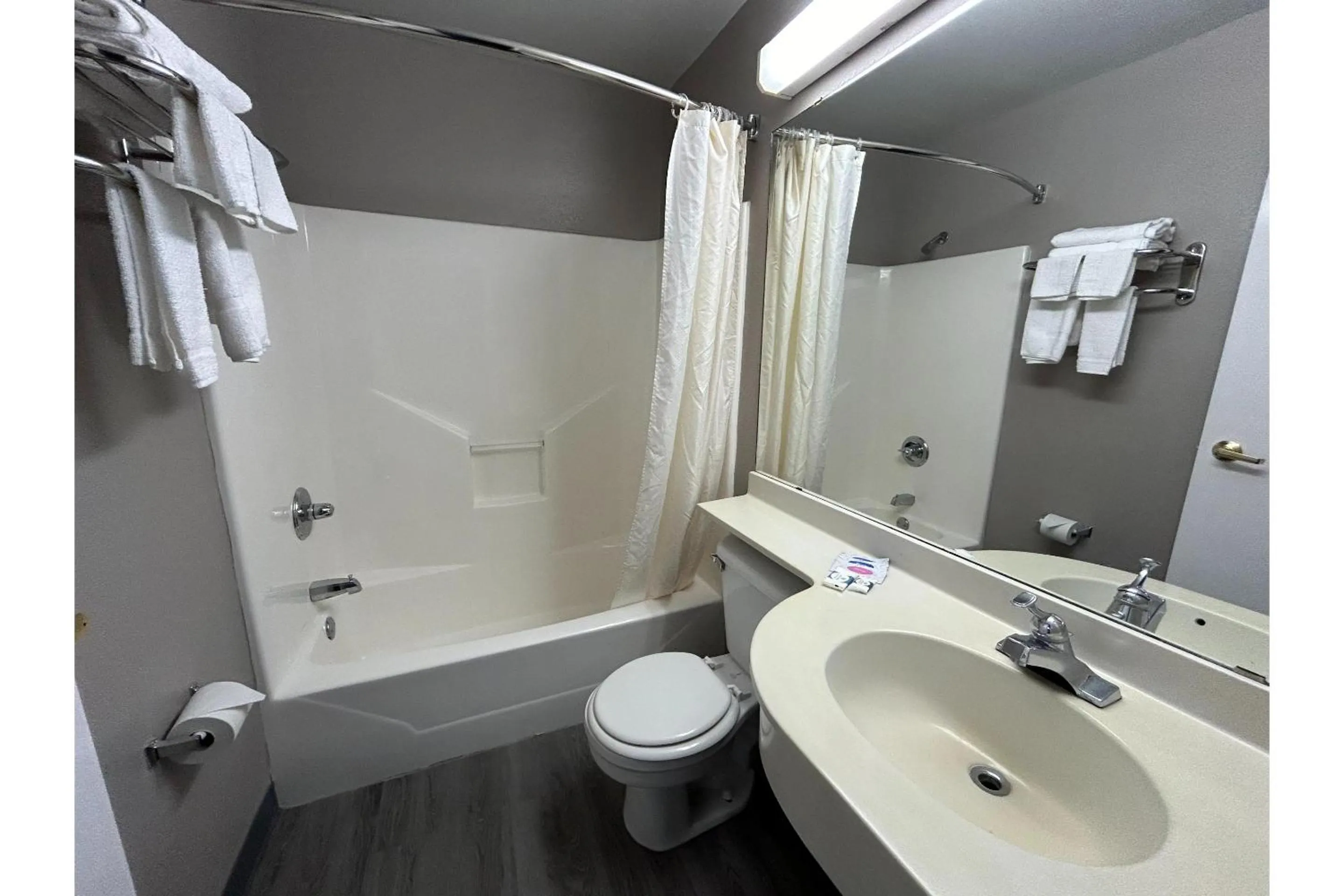 Bathroom in Motel 6 Idabel, OK