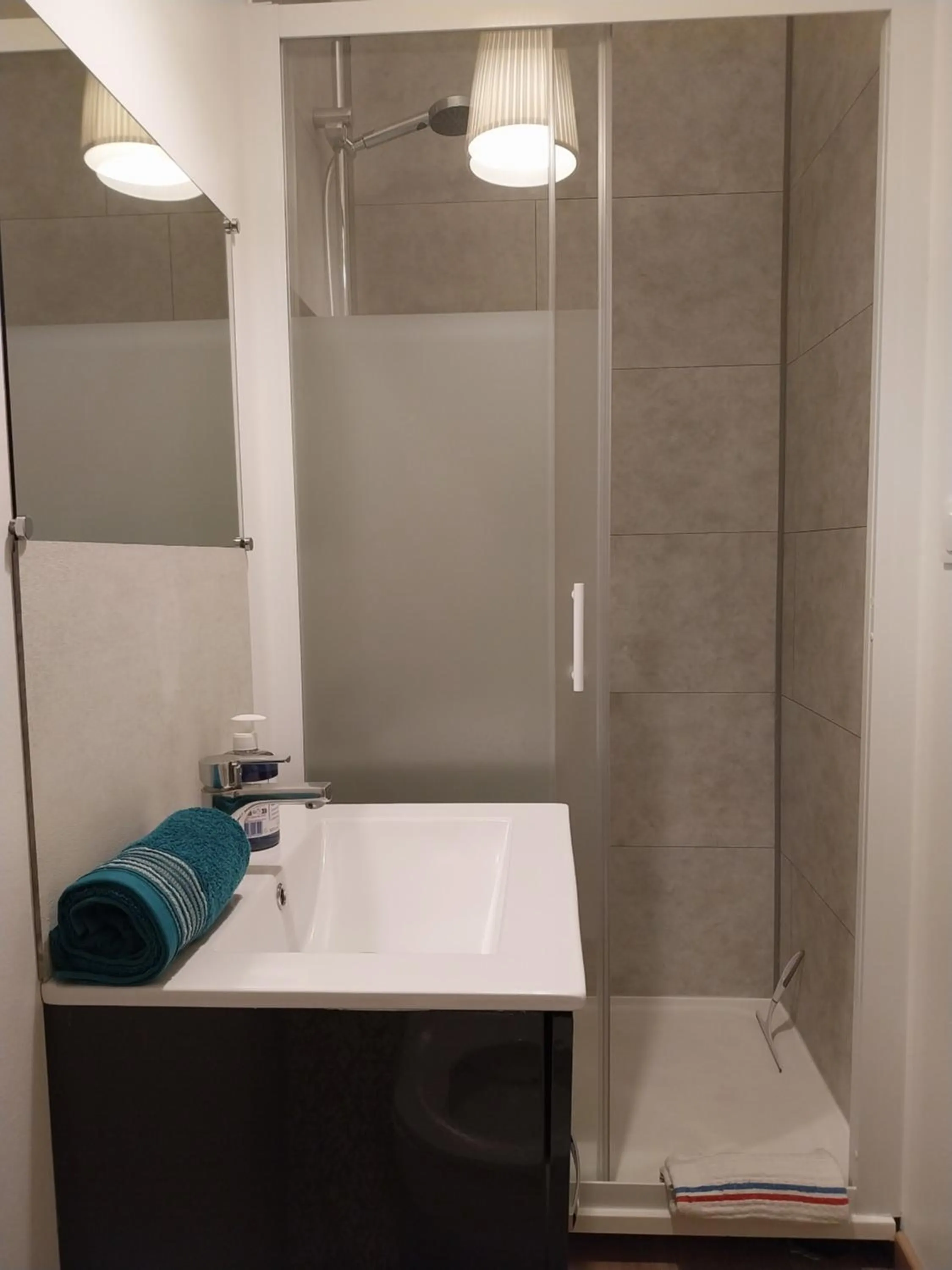 Bathroom in Hôtes de Libourne