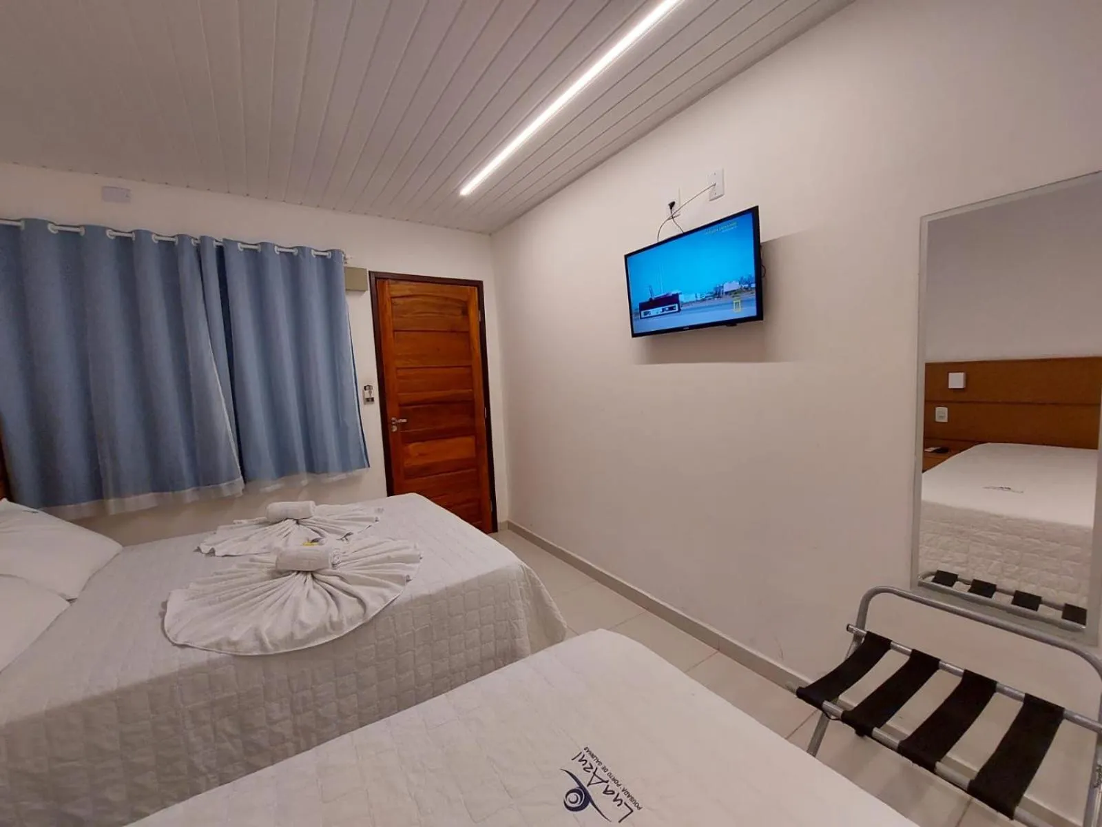 Photo of the whole room, Bed in Pousada Lua Azul