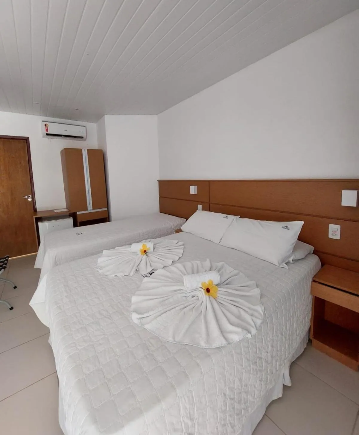 Photo of the whole room, Bed in Pousada Lua Azul