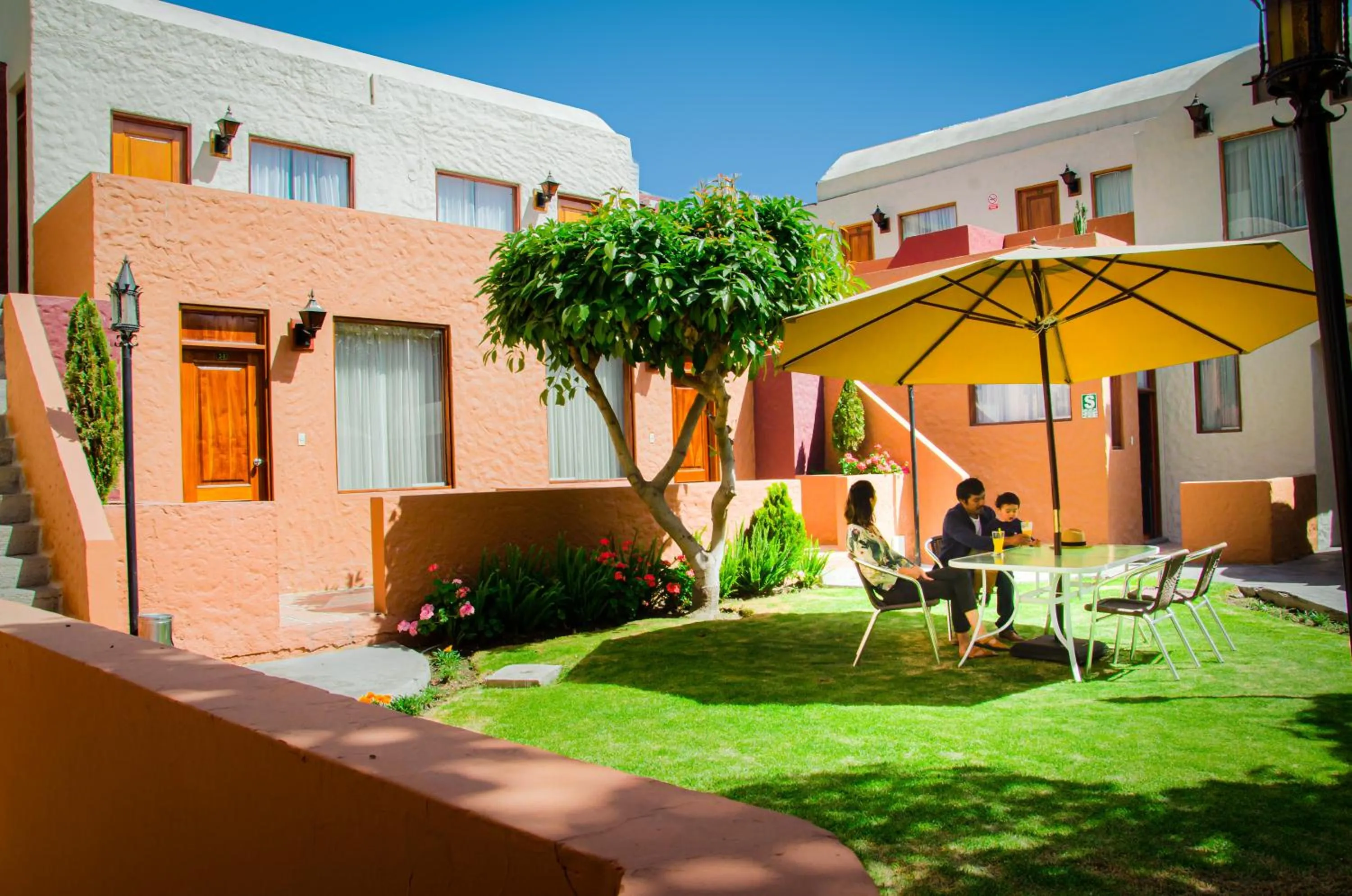 Patio in La Maison d'Elise