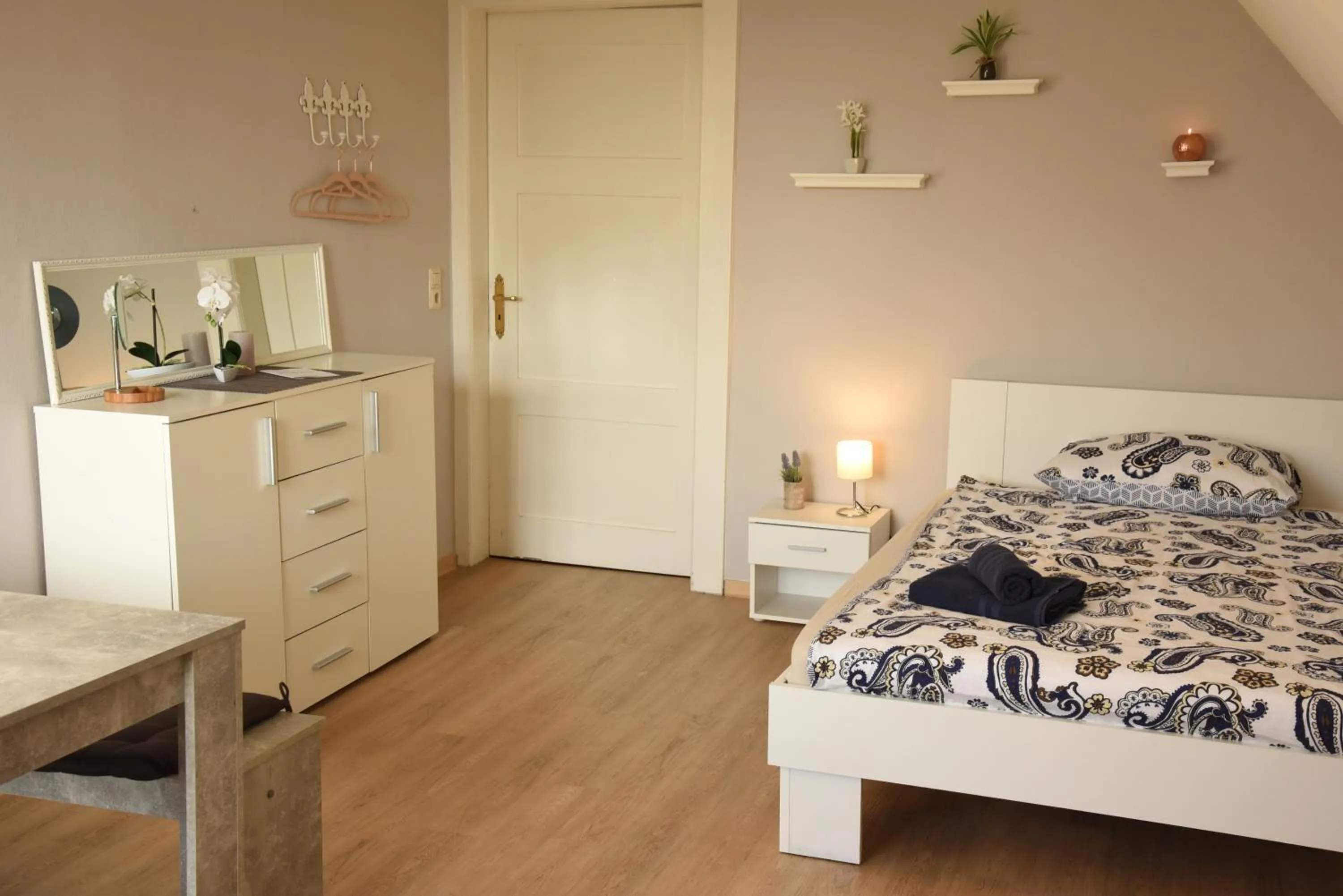 Photo of the whole room, Bed in Gäste-Liesel Göttingen