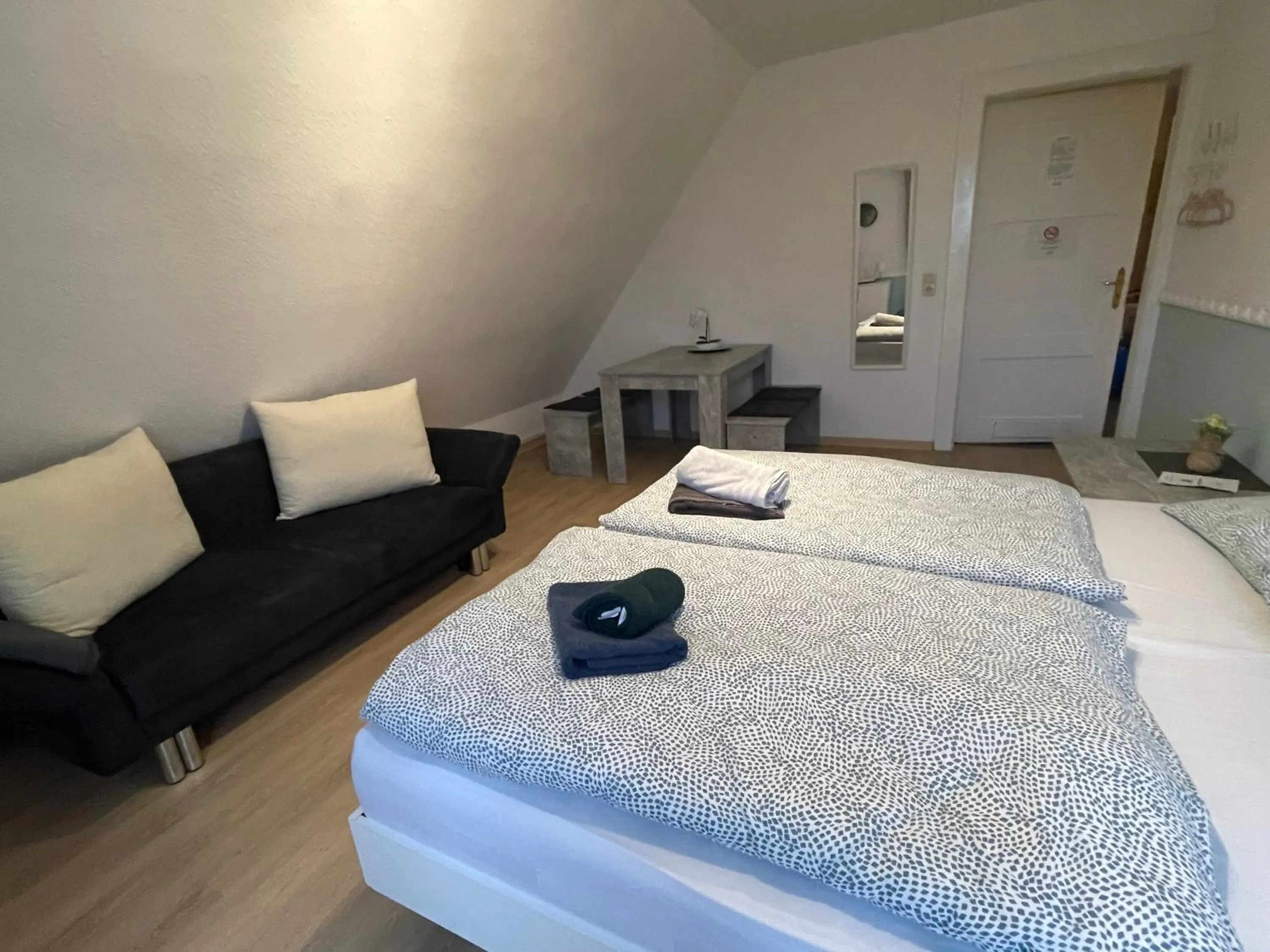 Photo of the whole room, Bed in Gäste-Liesel Göttingen