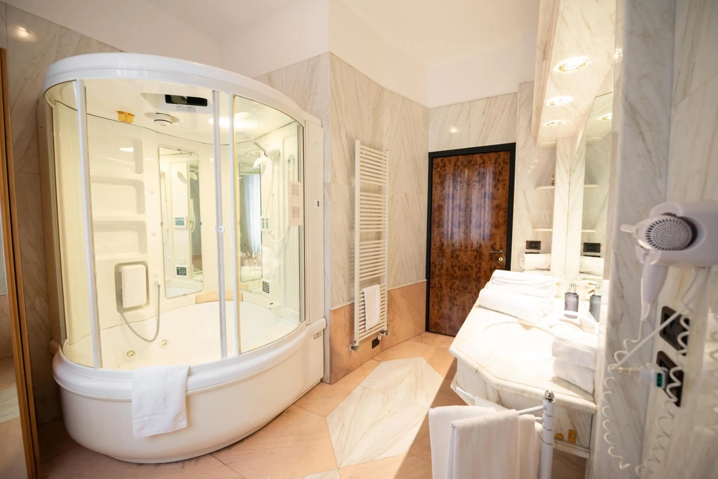 Shower in B&B Family First