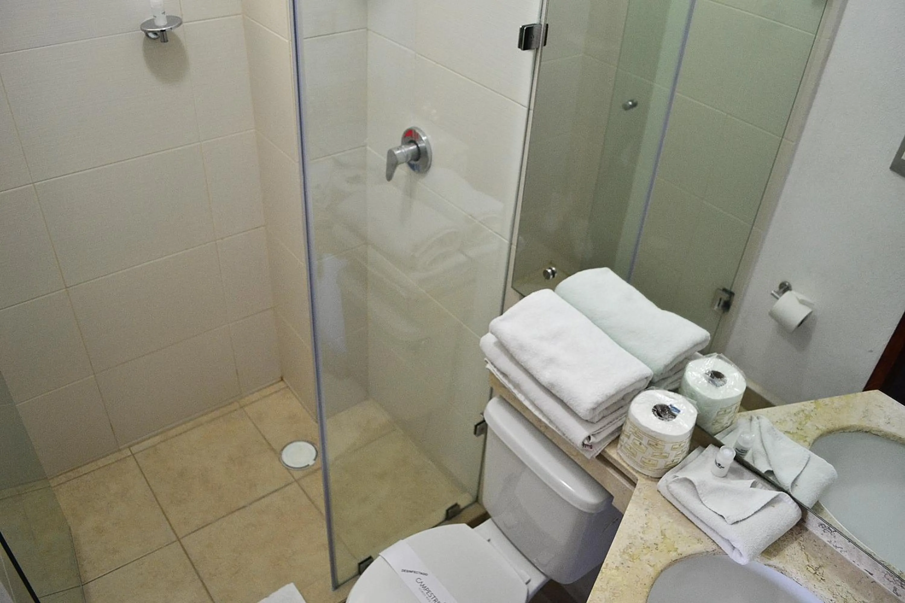 Bathroom in Hotel Campestre Inn