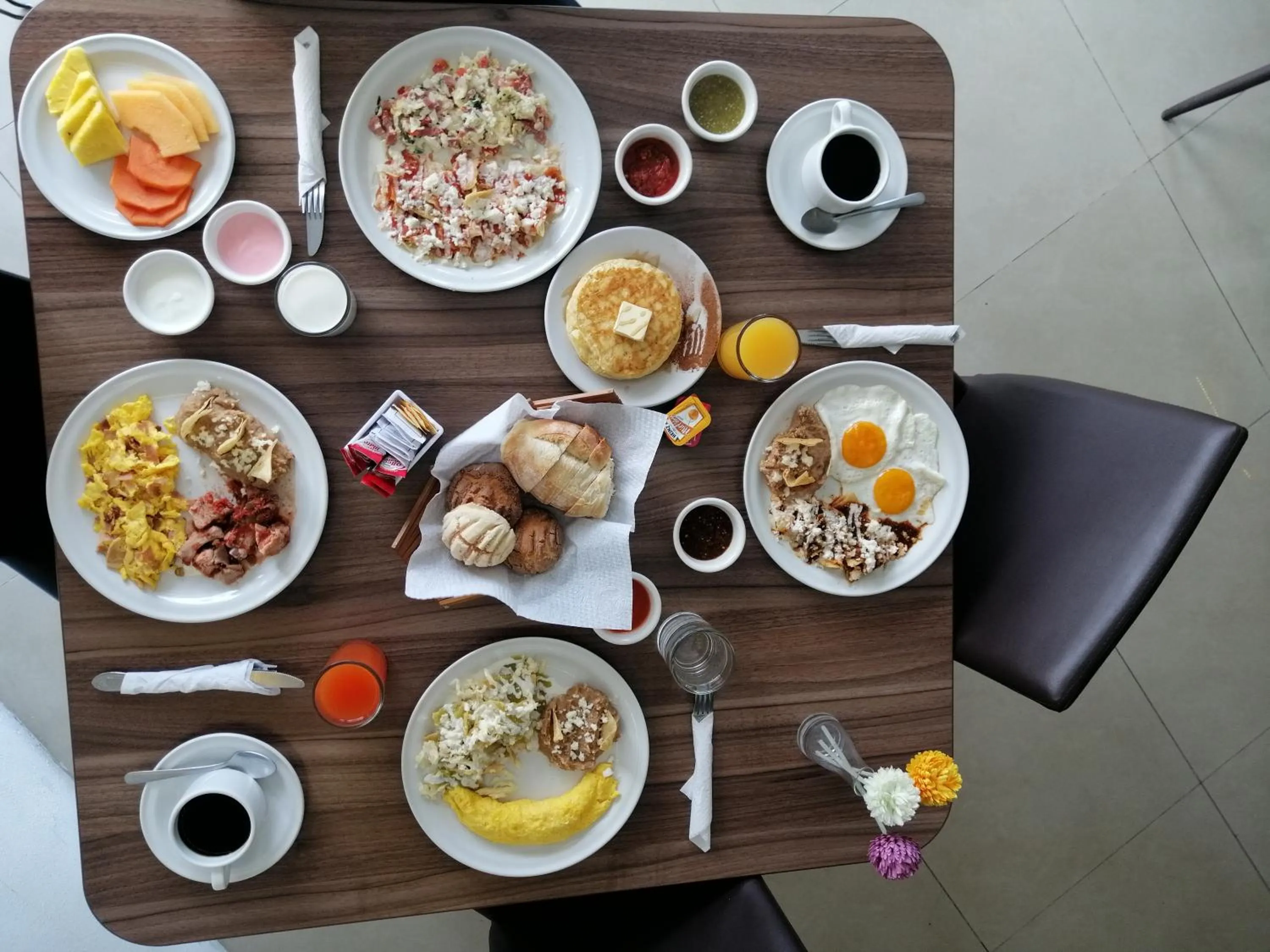 Meals in Hotel Campestre Inn