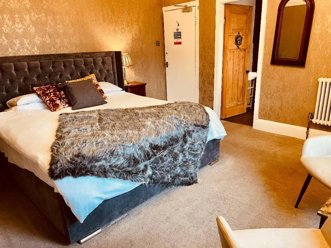 Bedroom, Bed in The Old Registry guest house