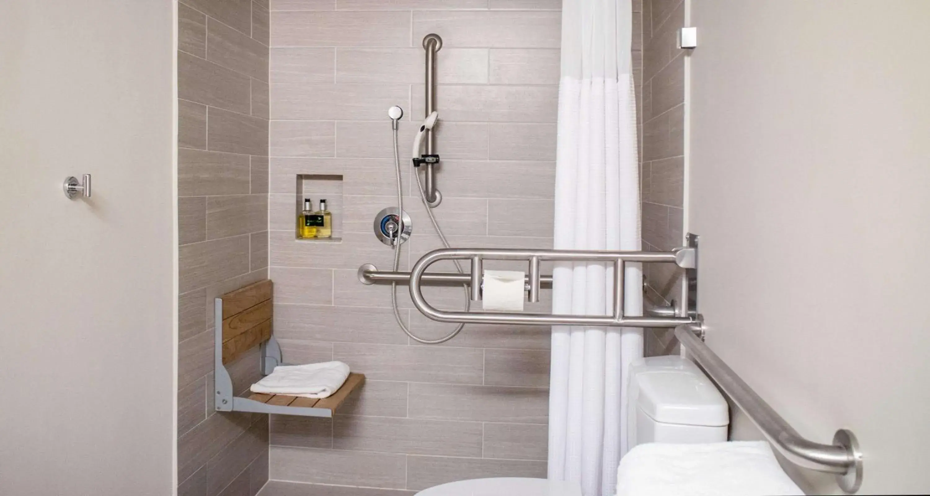Double Room with Two Double Beds and Roll-In Shower - Disability Access in The Rushmore Hotel & Suites; BW Premier Collection Double Room with Two Double Beds and Roll-In Shower - Disability Access in The Rushmore Hotel & Suites; BW Premier Collection