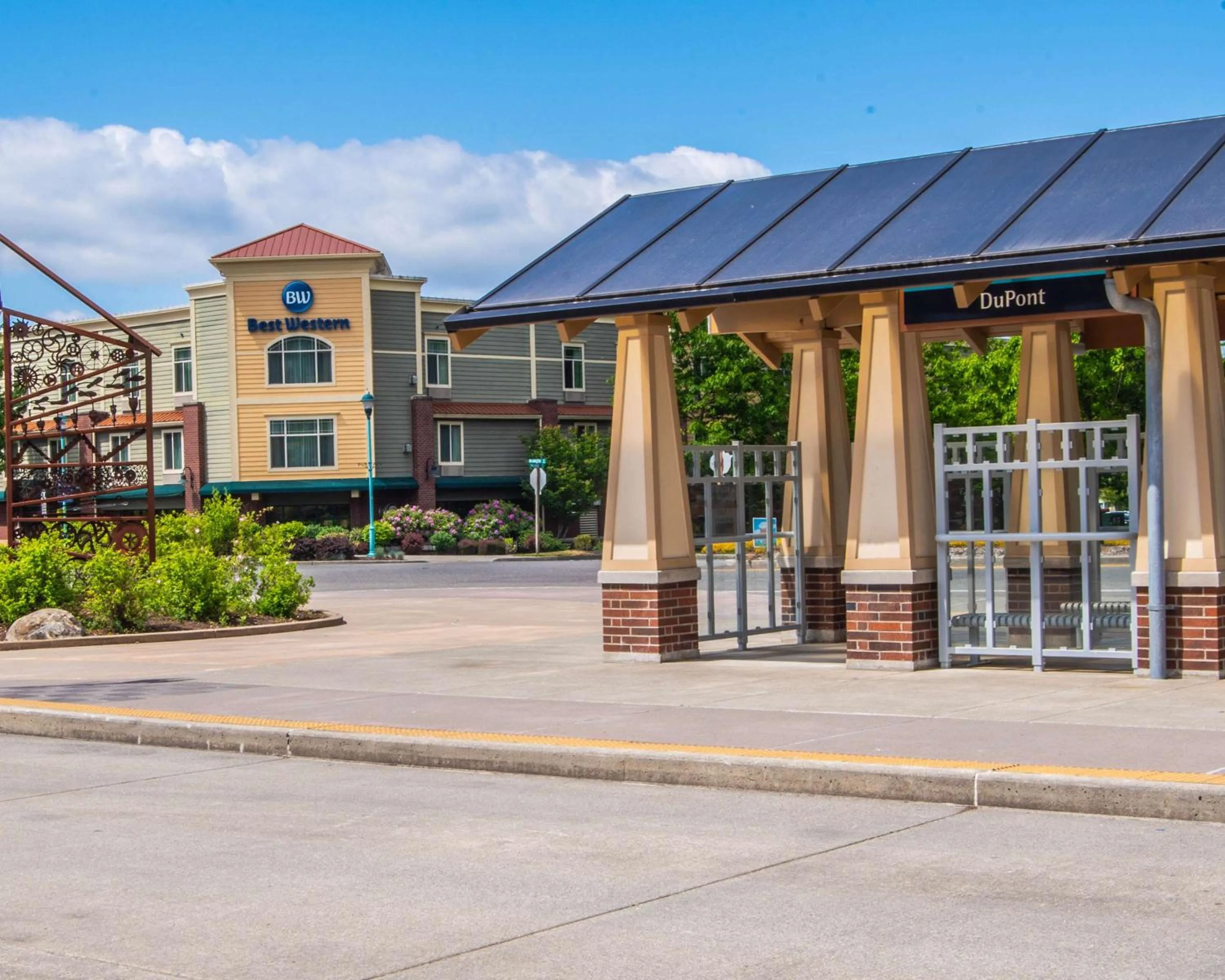 Property building in Best Western Liberty Inn DuPont JBLM