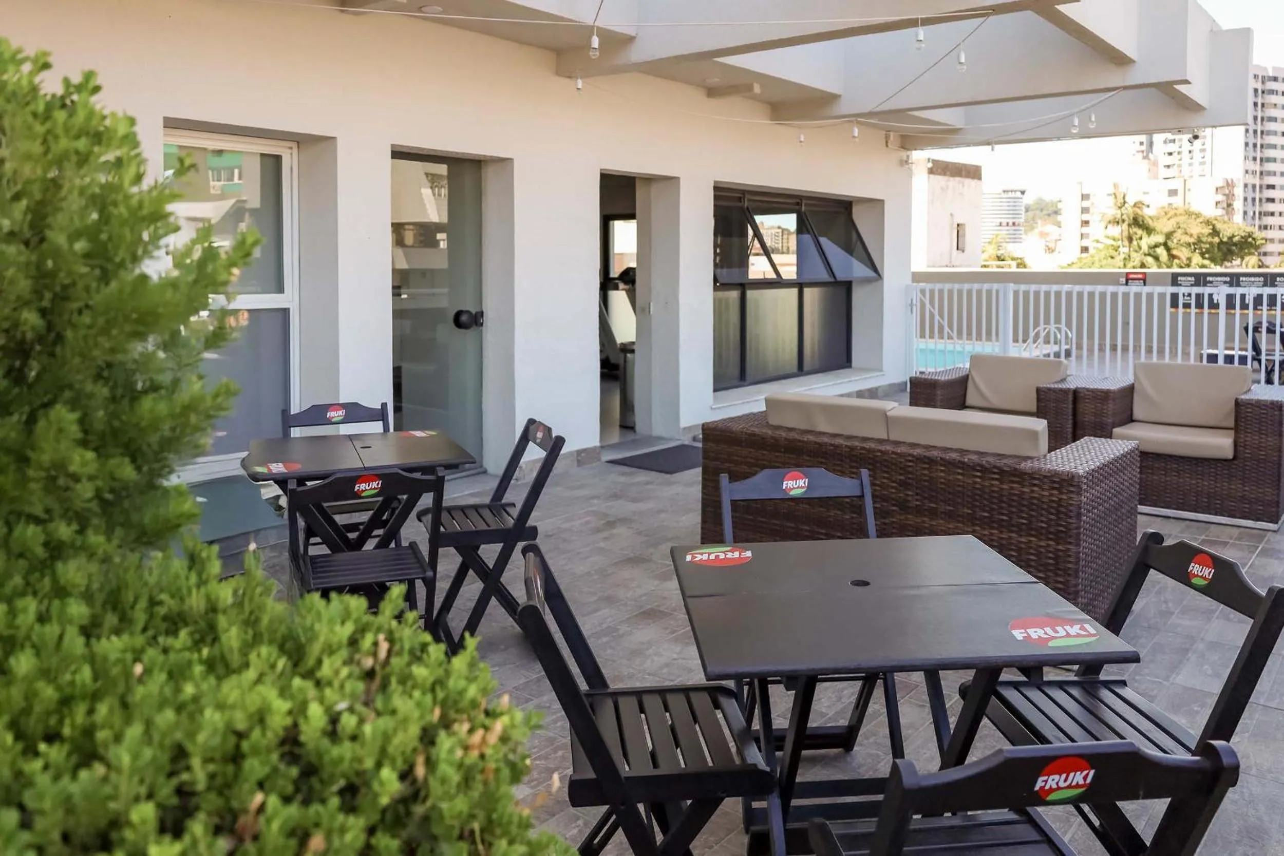 Swimming pool in Tri Hotel Premium Criciúma