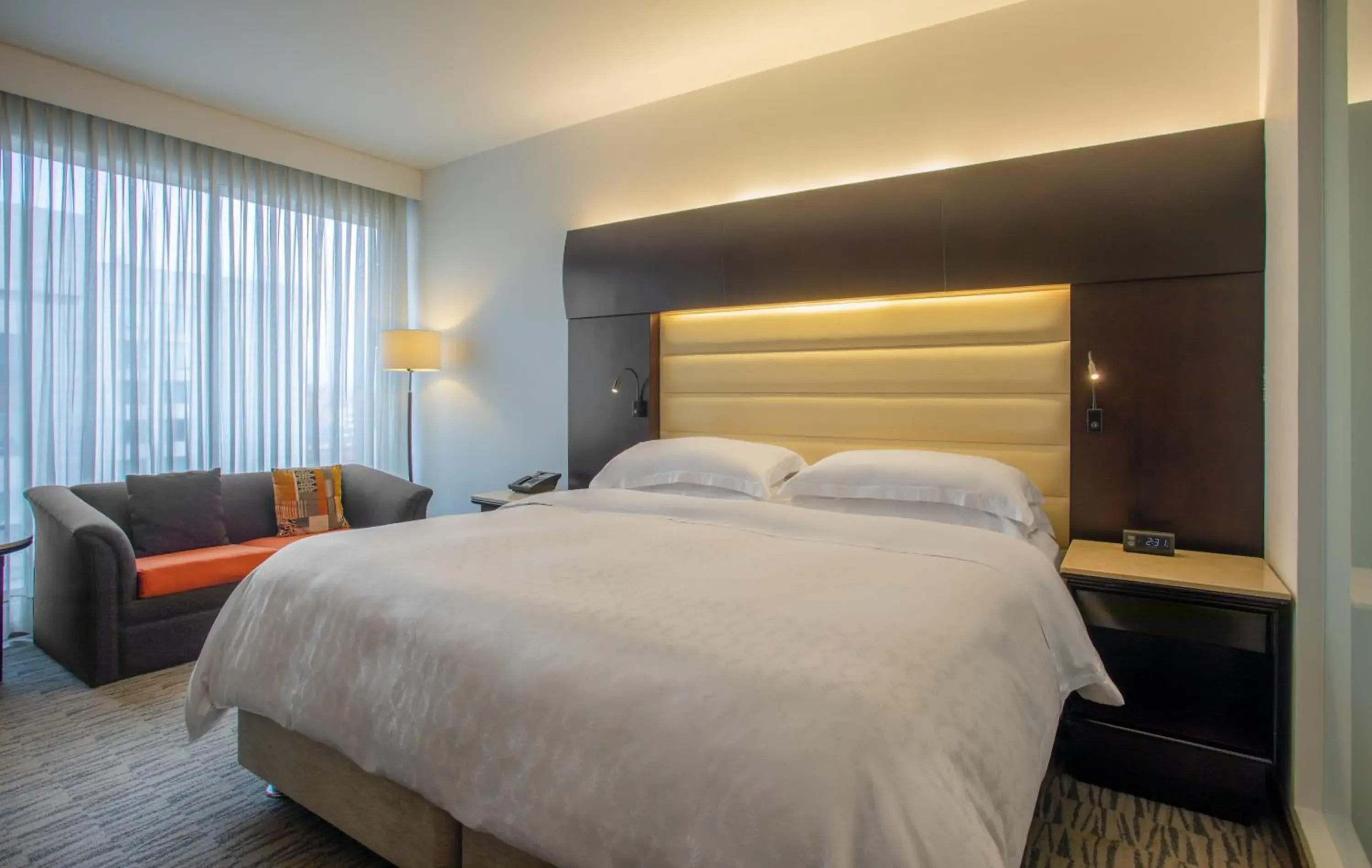 Classic Queen Room, Guest room, 1 Queen in Sheraton Bogotá Hotel Classic Queen Room, Guest room, 1 Queen in Sheraton Bogotá Hotel