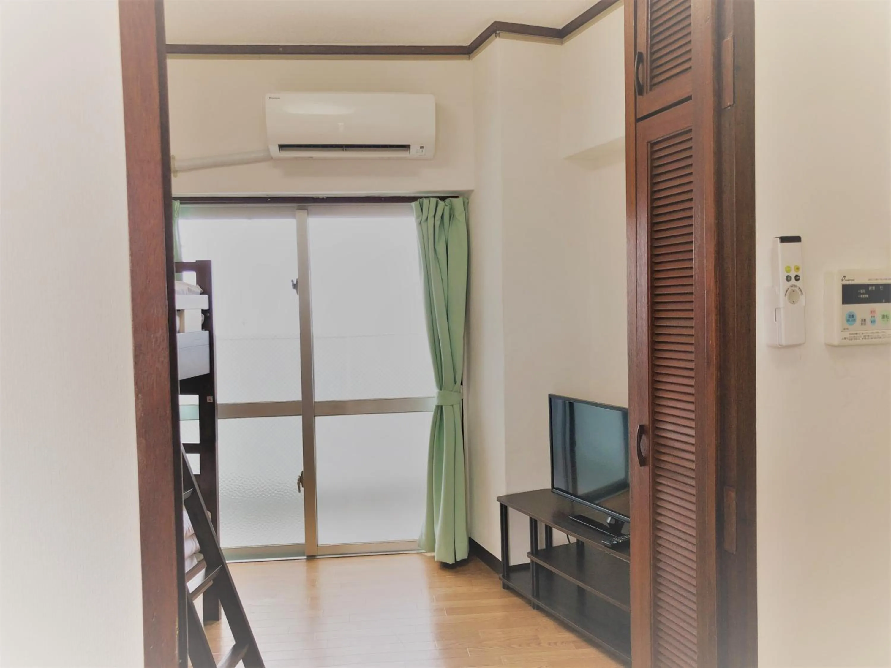 Photo of the whole room in Sunset Hills Inn Naha