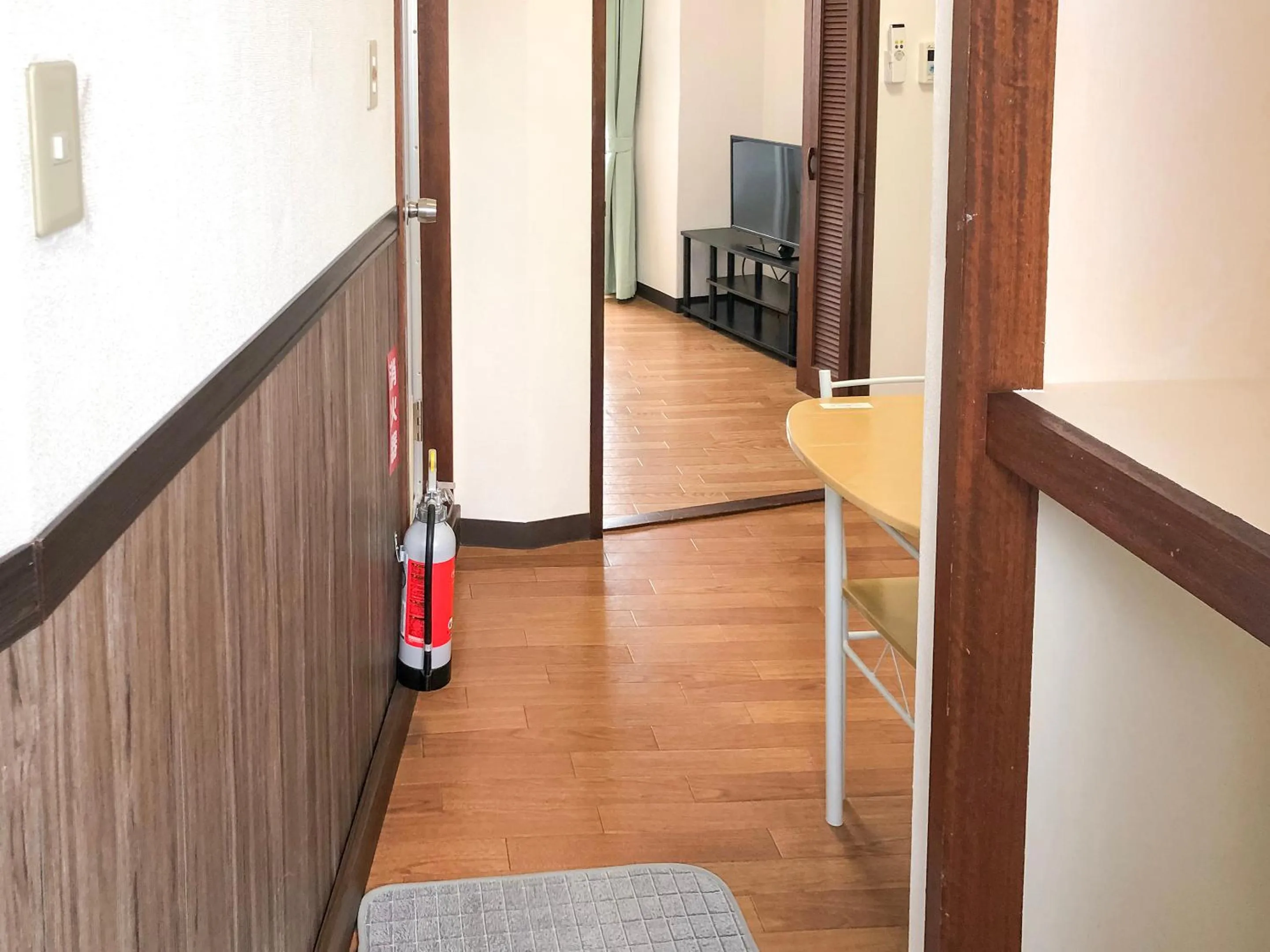 Photo of the whole room in Sunset Hills Inn Naha