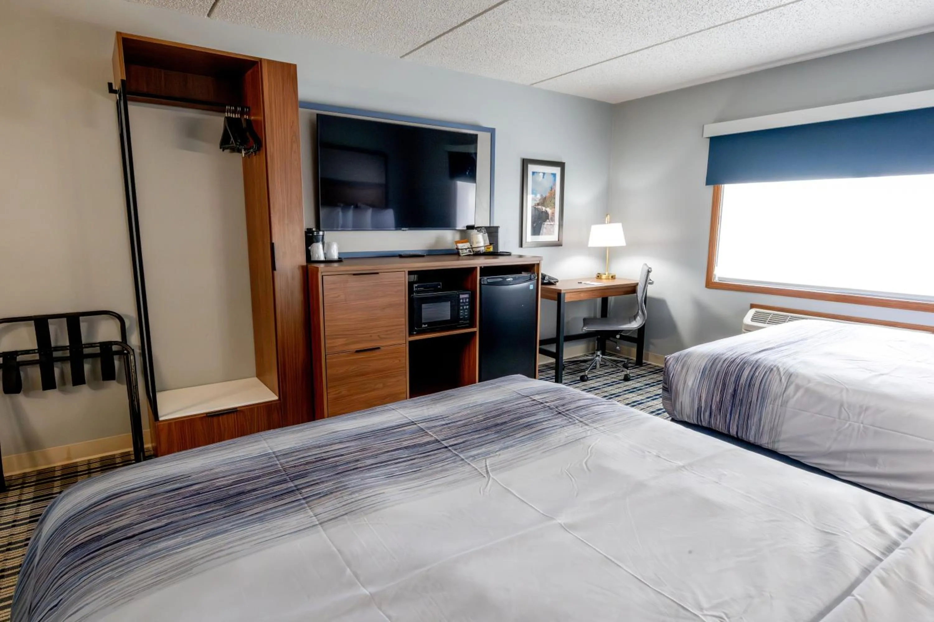 Photo of the whole room, Bed in AmericInn by Wyndham Sturgeon Bay