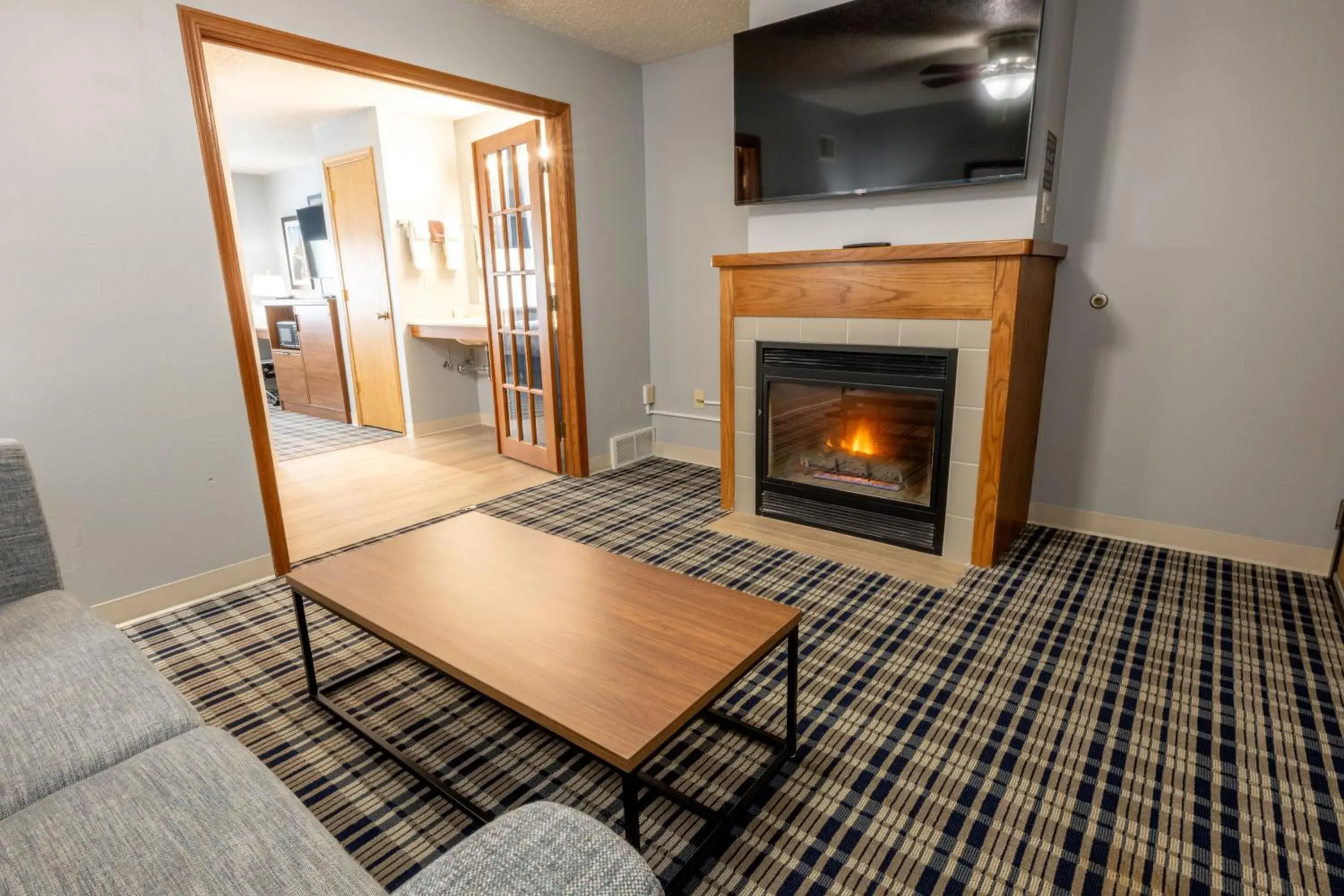 Superior King Suite - Non-Smoking in AmericInn by Wyndham Sturgeon Bay Superior King Suite - Non-Smoking in AmericInn by Wyndham Sturgeon Bay