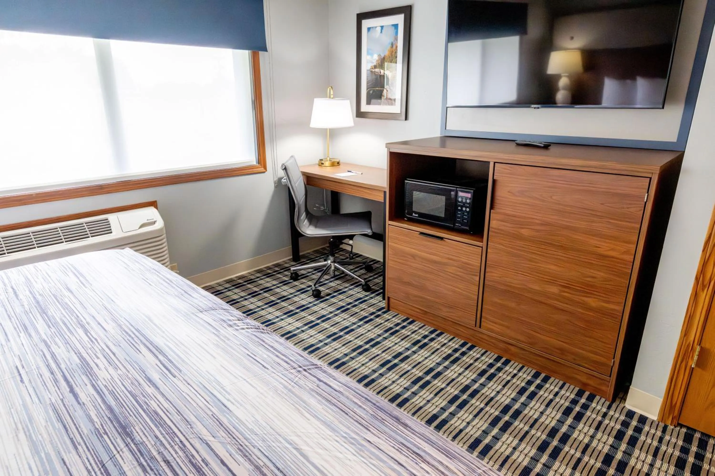 Photo of the whole room, Bed in AmericInn by Wyndham Sturgeon Bay